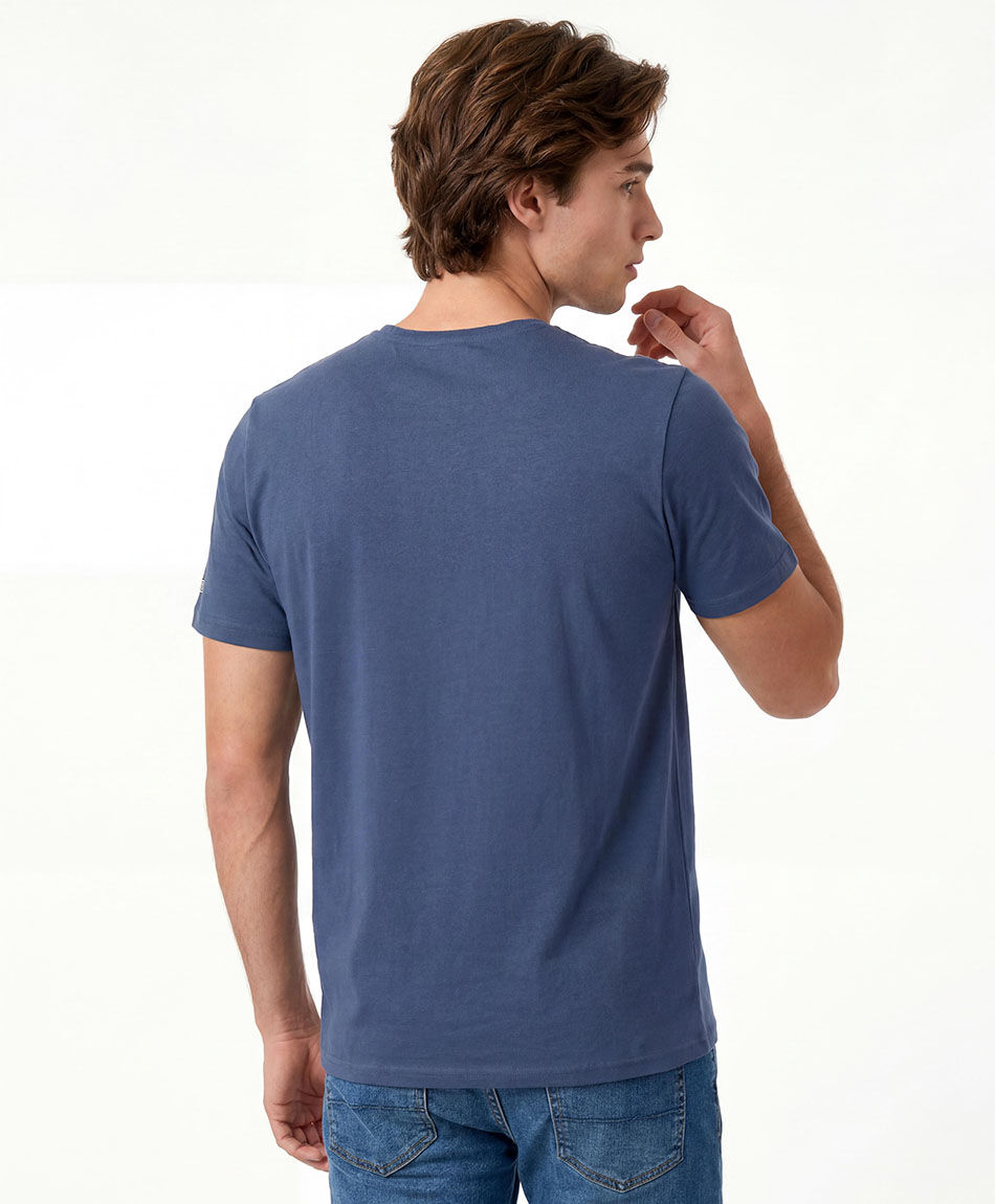 Polera hombre b&aacute;sica bordado manga