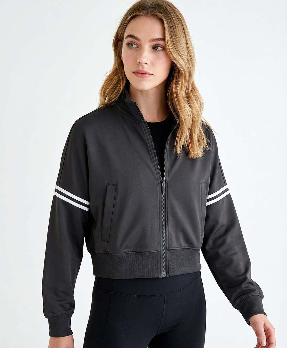 Poler&oacute;n deportivo mujer crop black