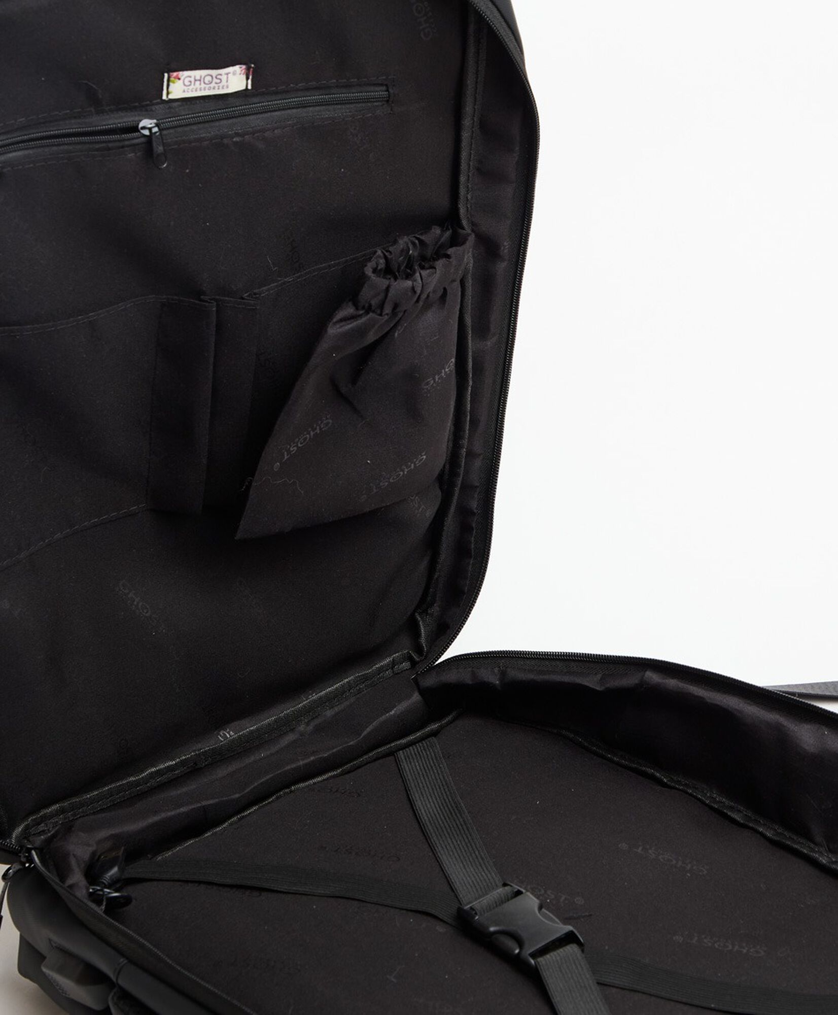 Mochila de viaje negra Mochila de viaje negra