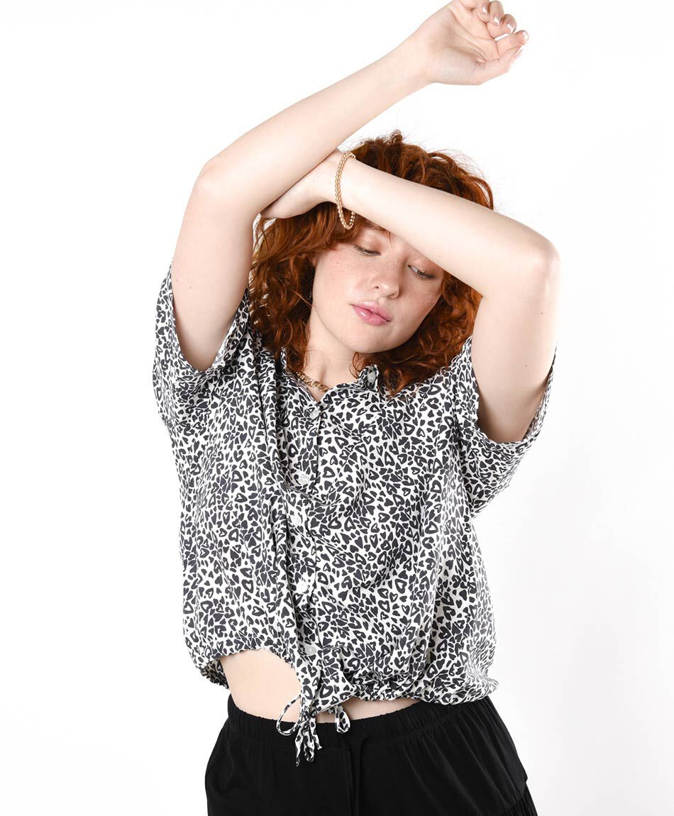 Blusa mujer estampado corazoncitos
