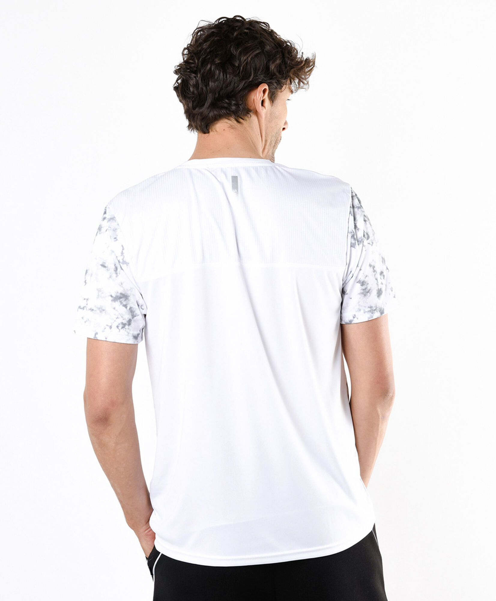 Polera deportiva hombre forward Polera deportiva hombre forward