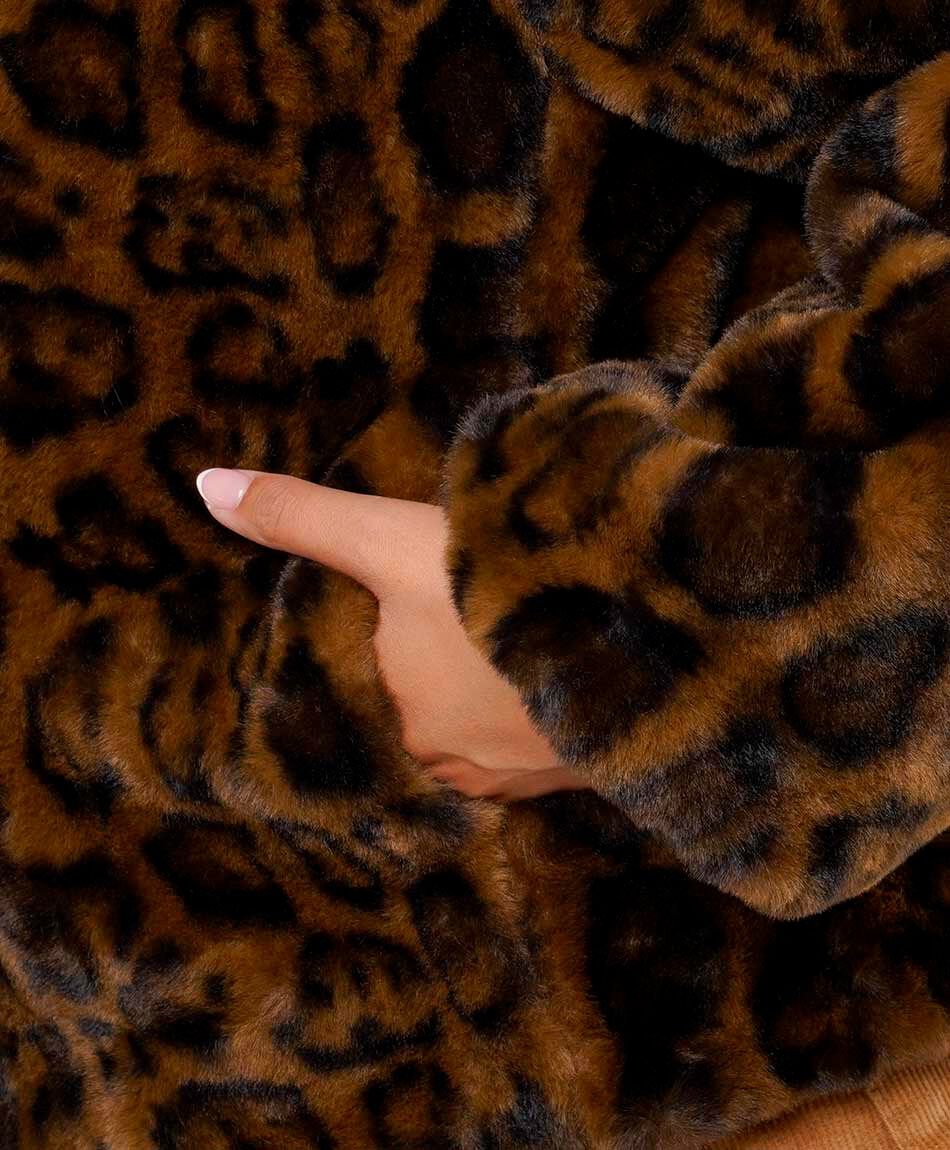 Chaqueta mujer animal print broches