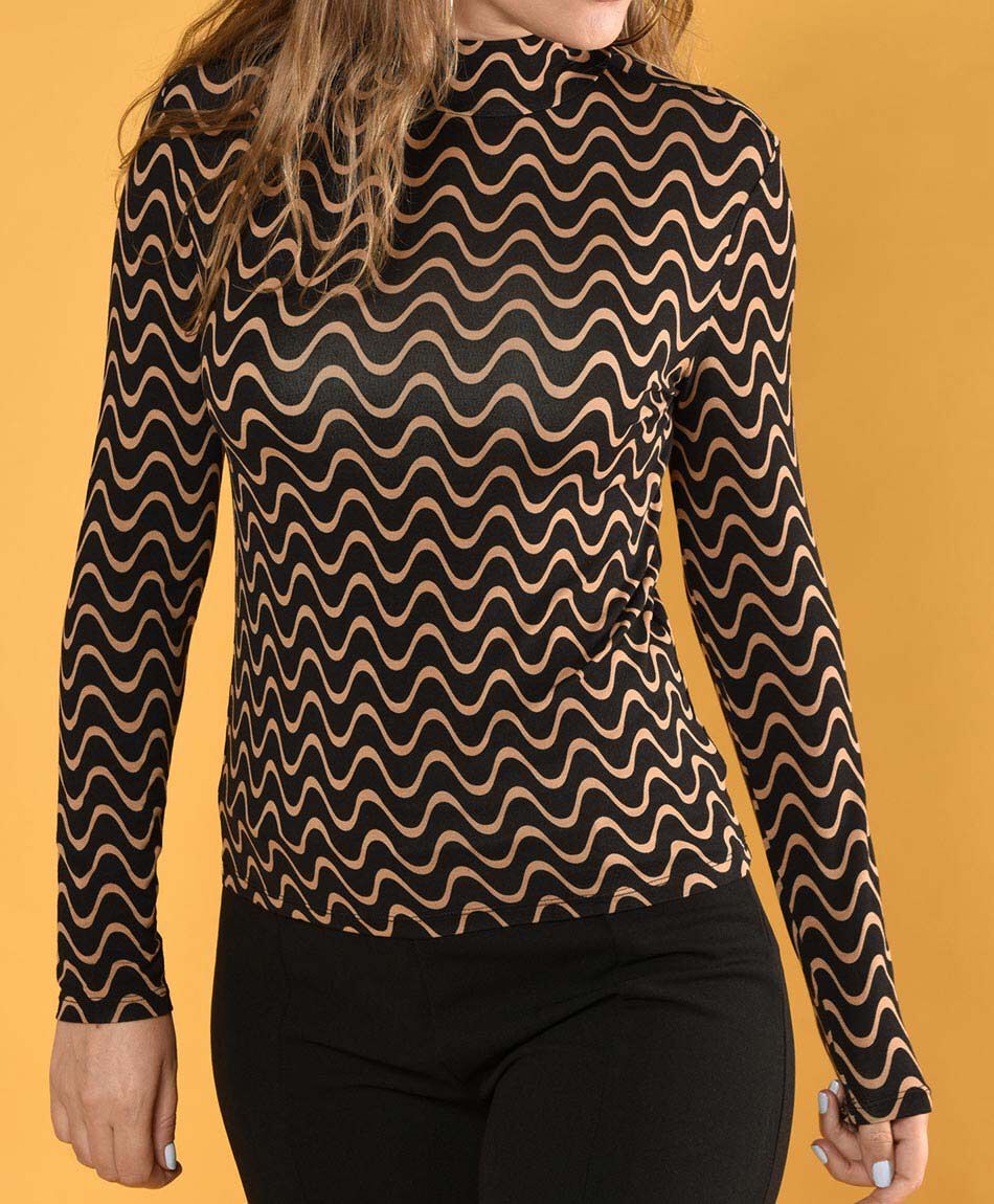 Polera cuello op art