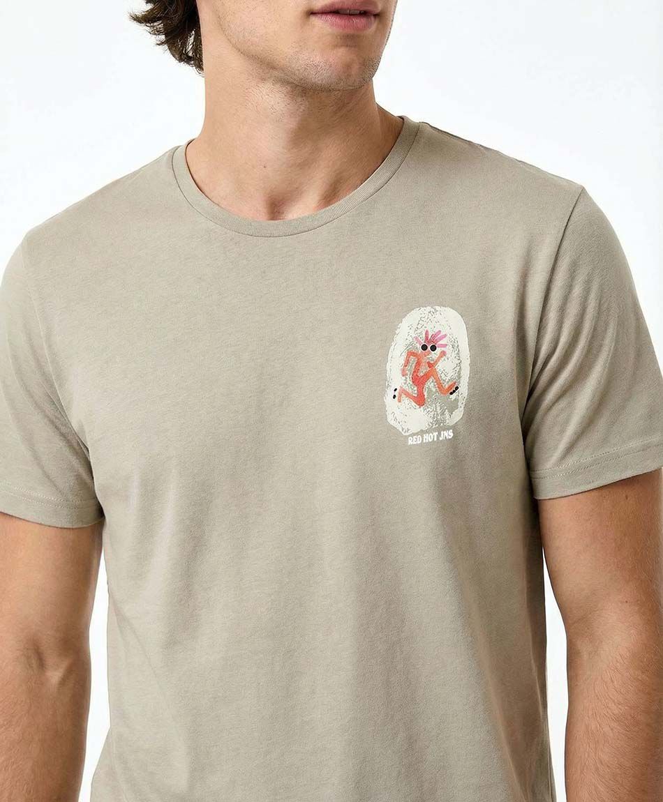 Polera hombre doble print huella