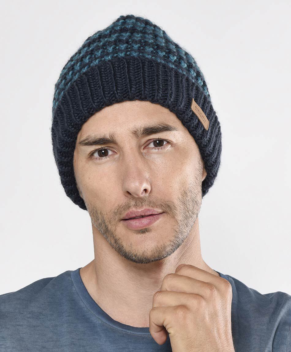 Gorro hombre tejido l&iacute;neas