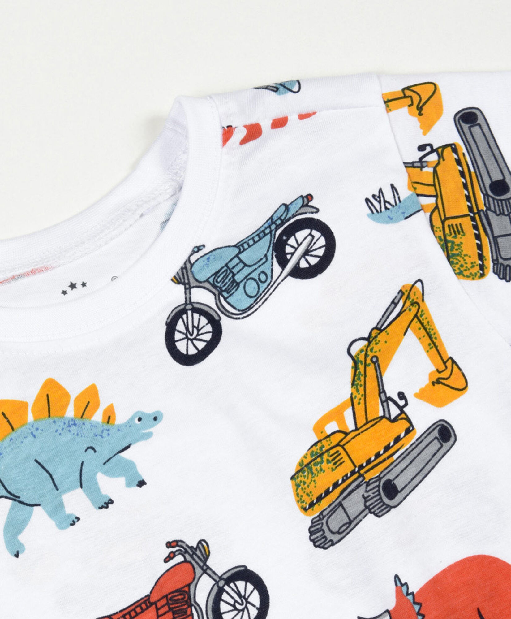 Polera bebé dinosaurios autos Polera bebé dinosaurios autos