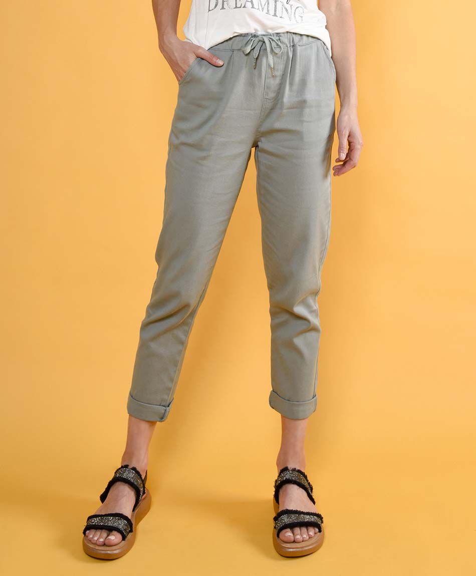 Pantal&oacute;n tiro alto skinny fit