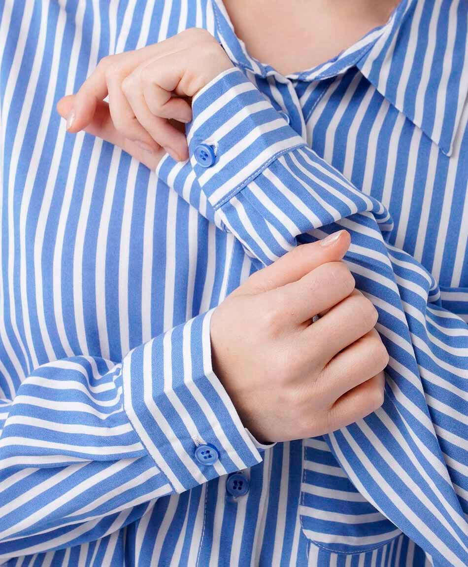 Blusa mujer l&iacute;neas bolsillo