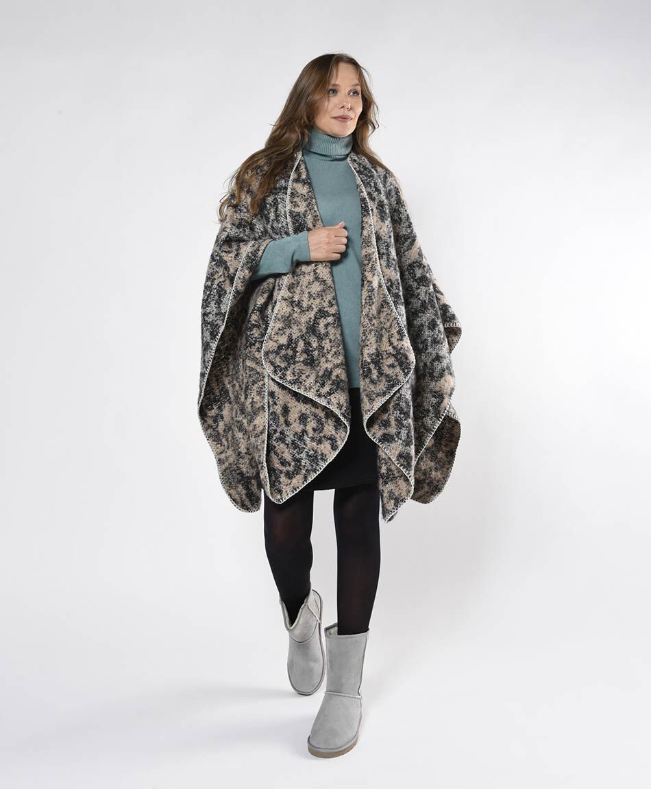 Ruana mujer animal print