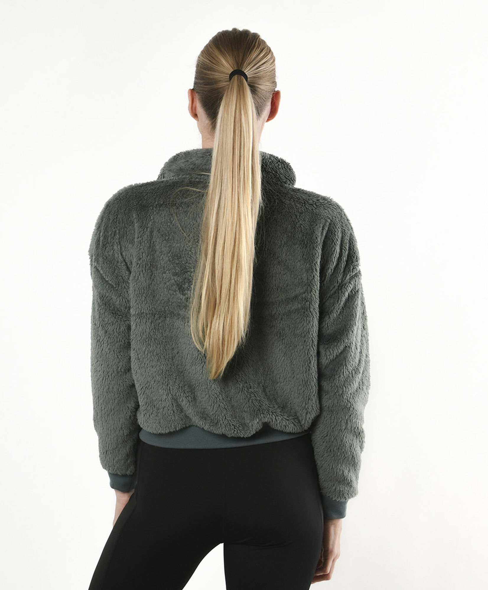 Polar deportivo mujer crop pelitos Polar deportivo mujer crop pelitos