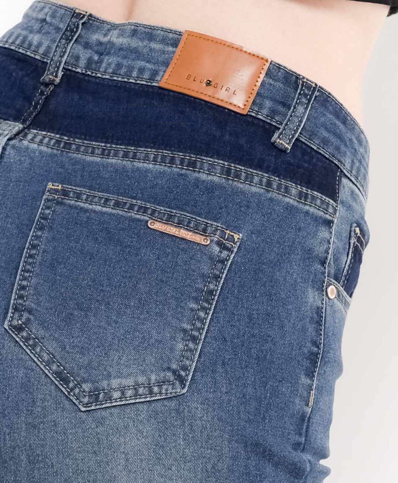 Jeans mujer detalles azules Jeans mujer detalles azules