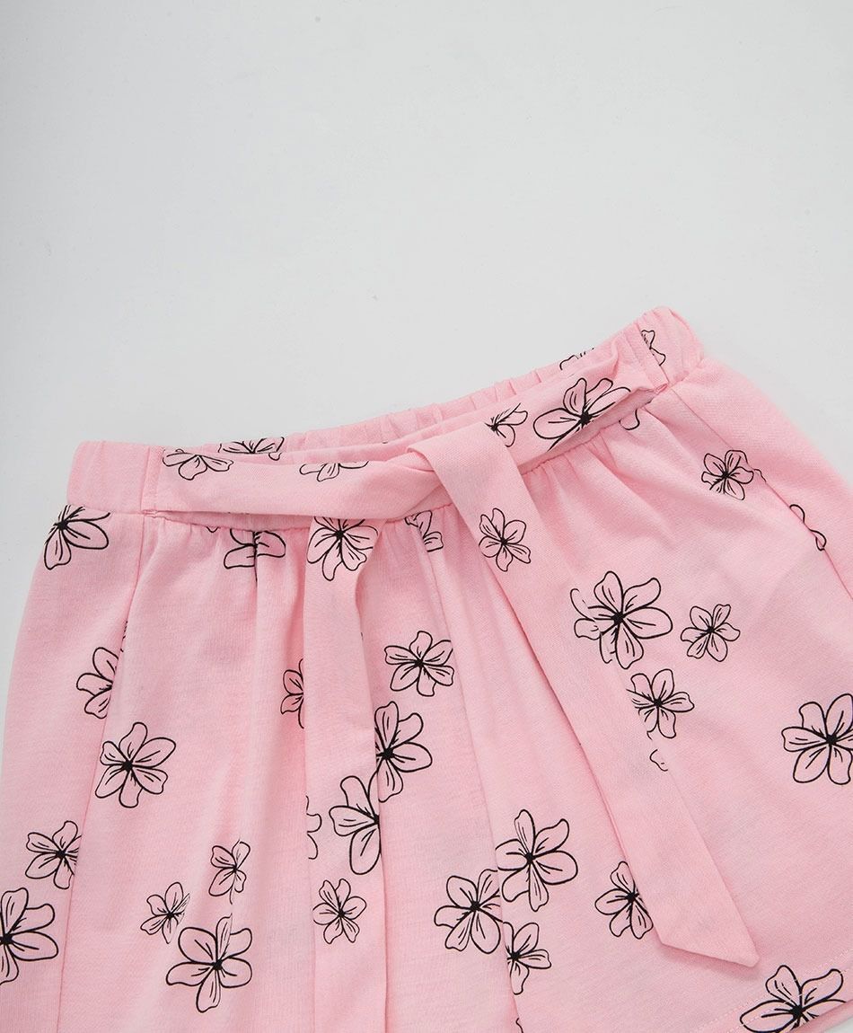 Short ni&ntilde;a flores