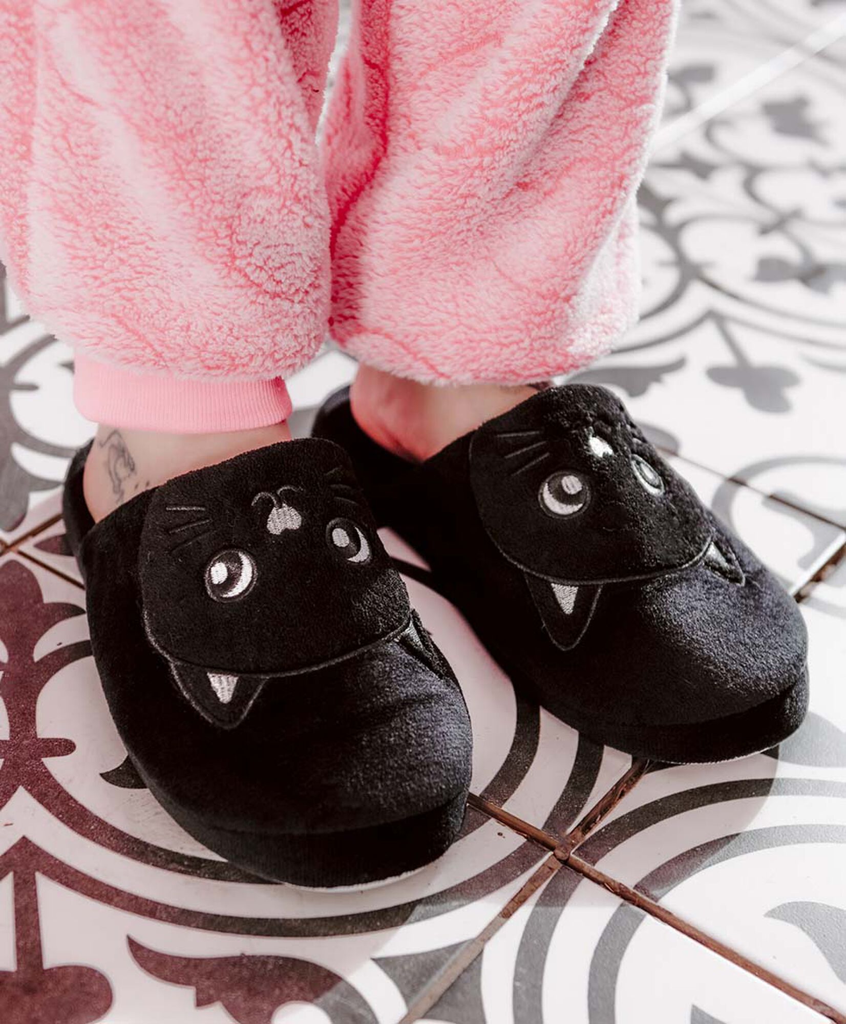Pantufla mujer gatito negro Pantufla mujer gatito negro