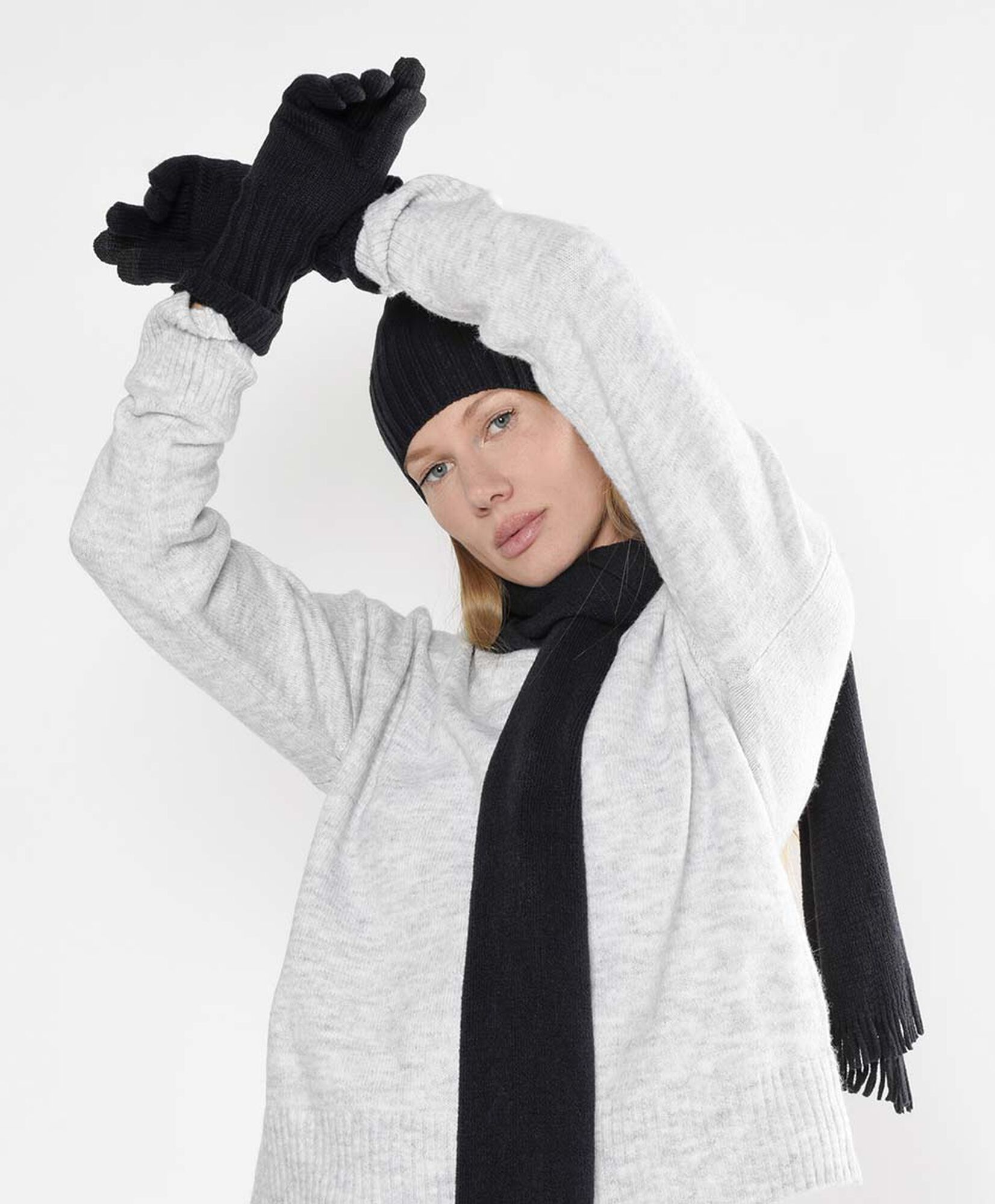 Set gorro + guantes + bufanda mujer negro Set gorro + guantes + bufanda mujer negro