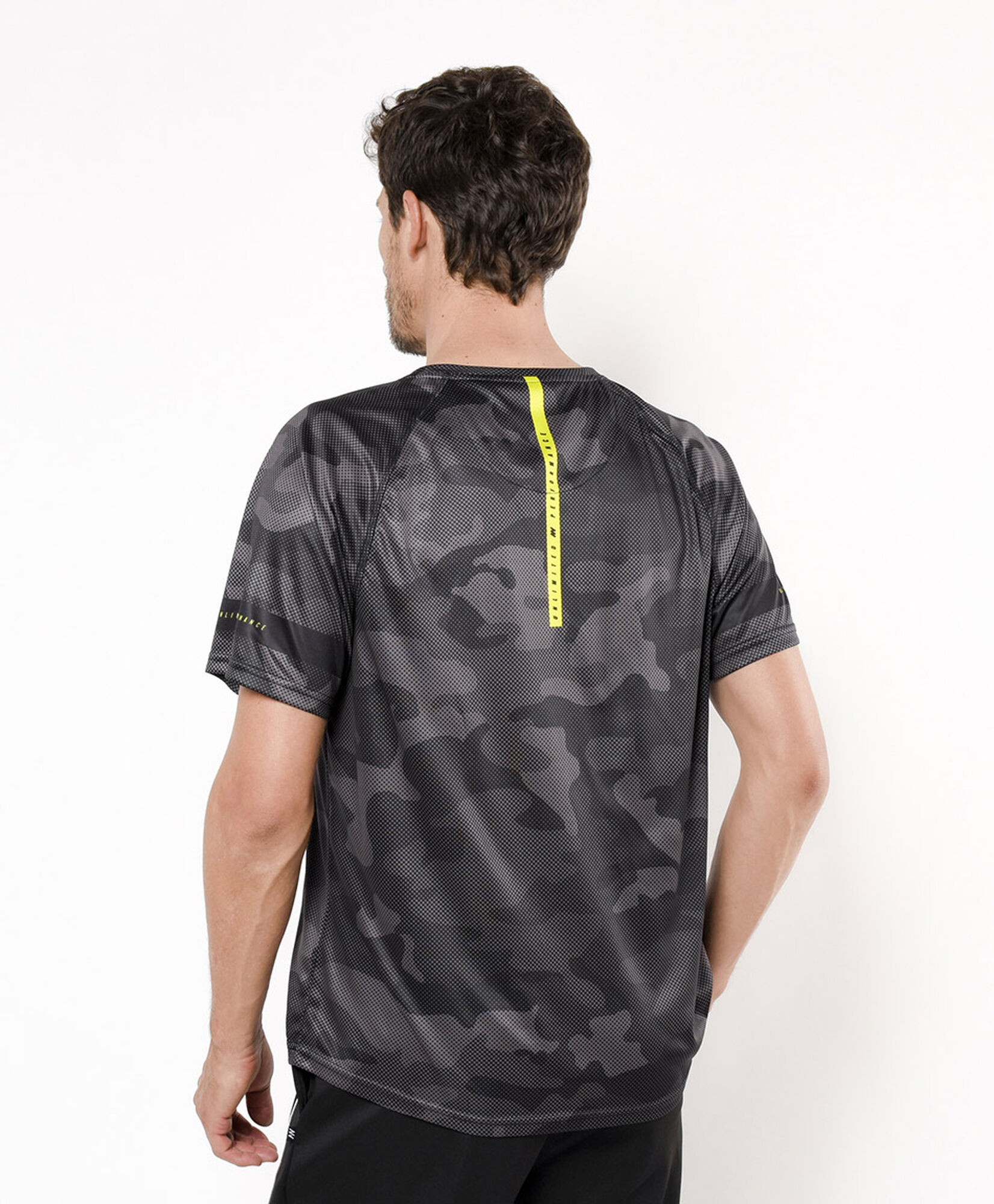 Polera deportiva hombre camuflaje Polera deportiva hombre camuflaje