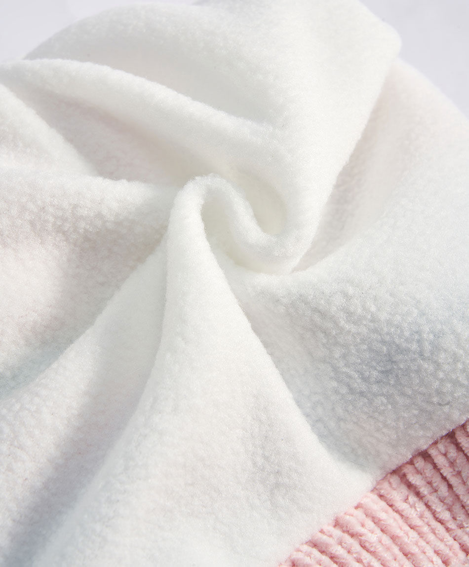 Gorro infantil l&iacute;neas pompon