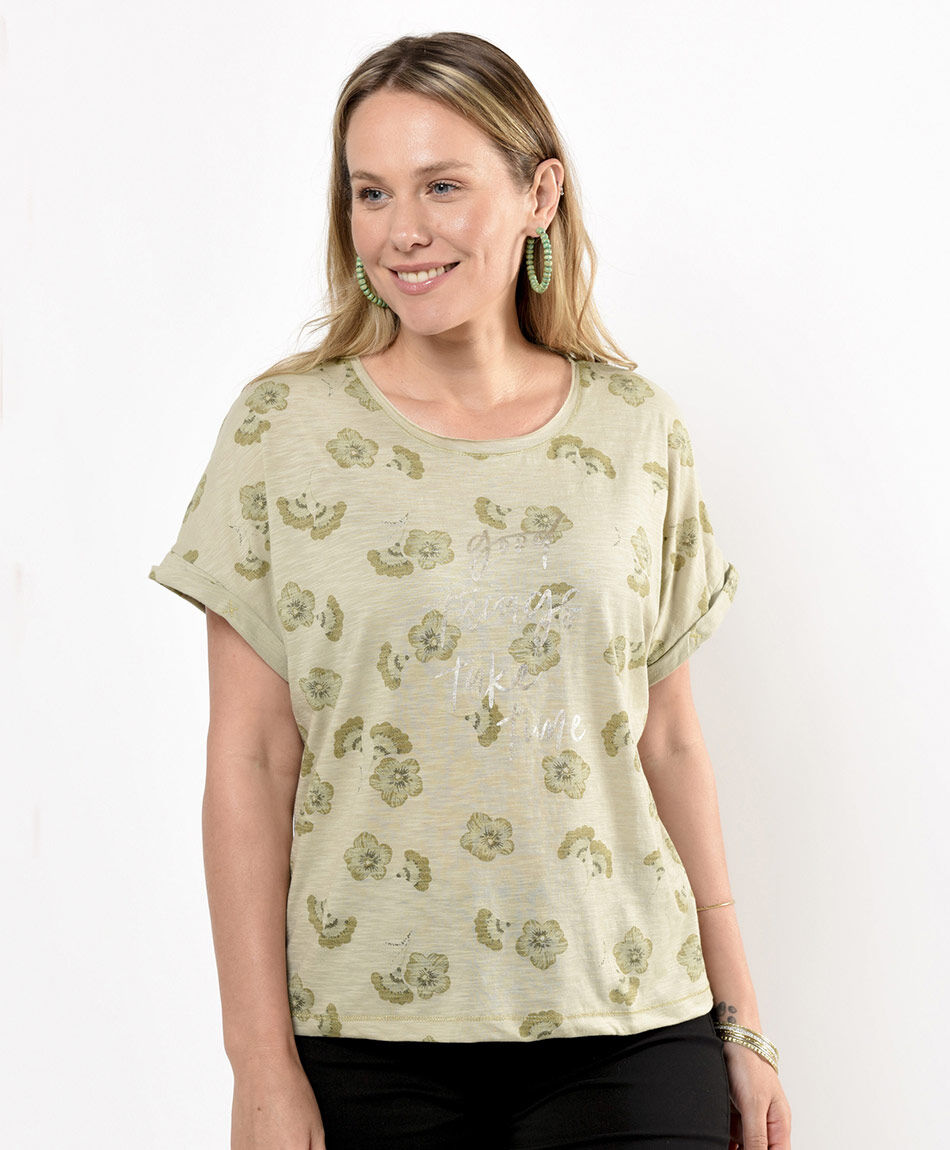 Polera mujer estampado floreado frase
