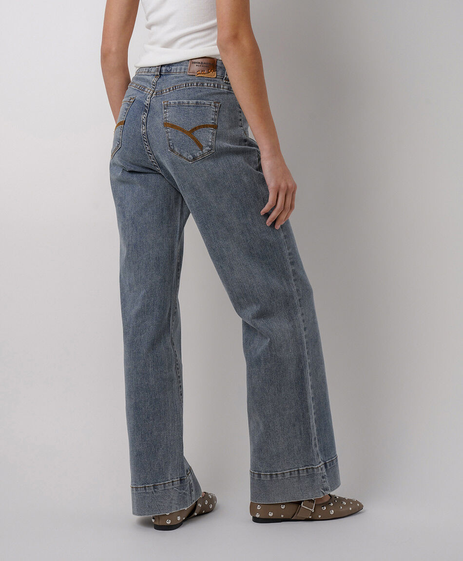 Jeans mujer flare bolsillo ojal