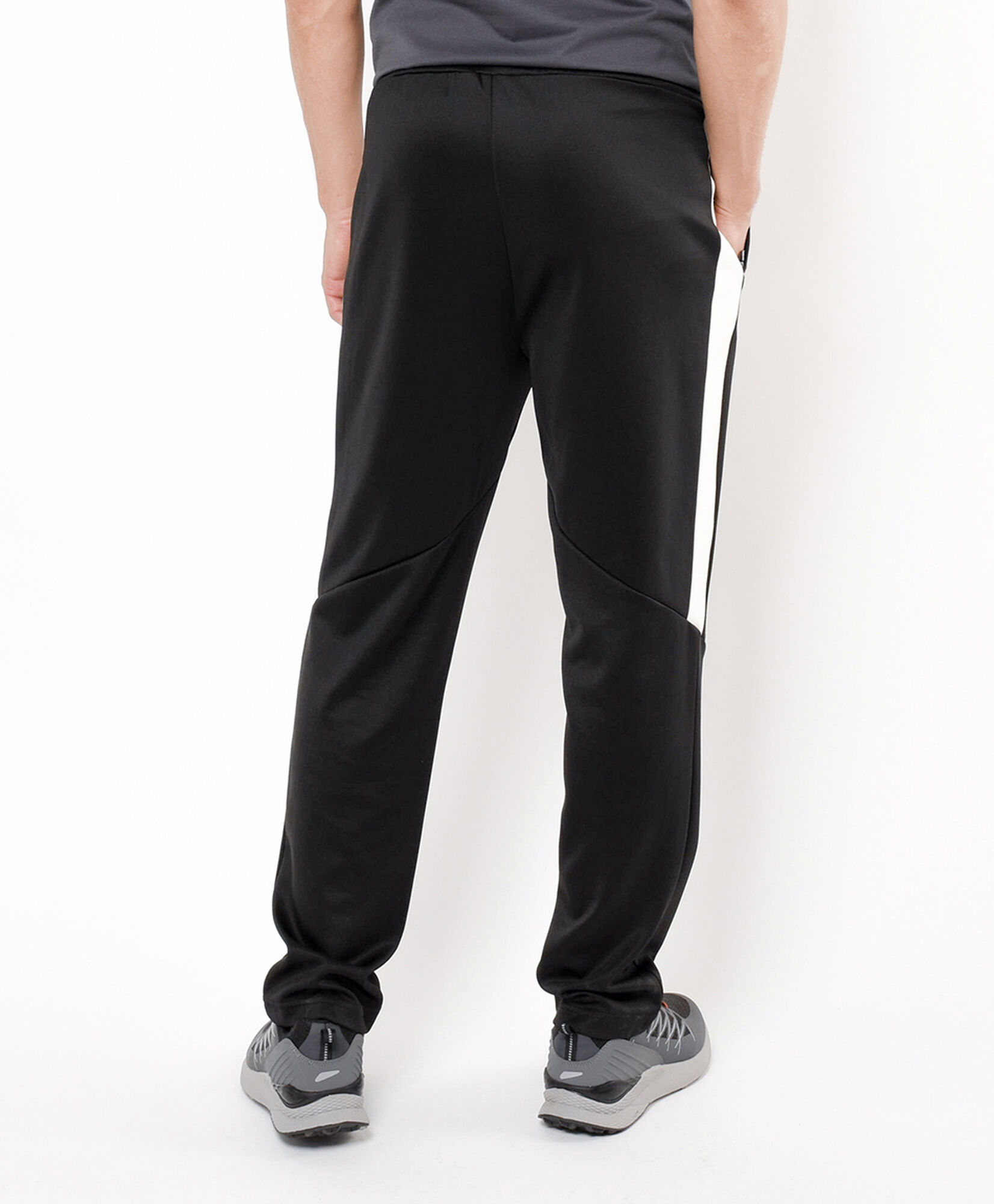 Pantalón deportivo hombre media línea Pantalón deportivo hombre media línea