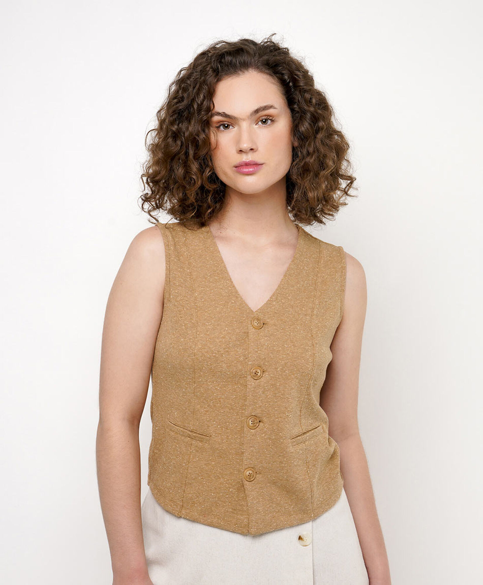 Vest mujer camel botones Vest mujer camel botones