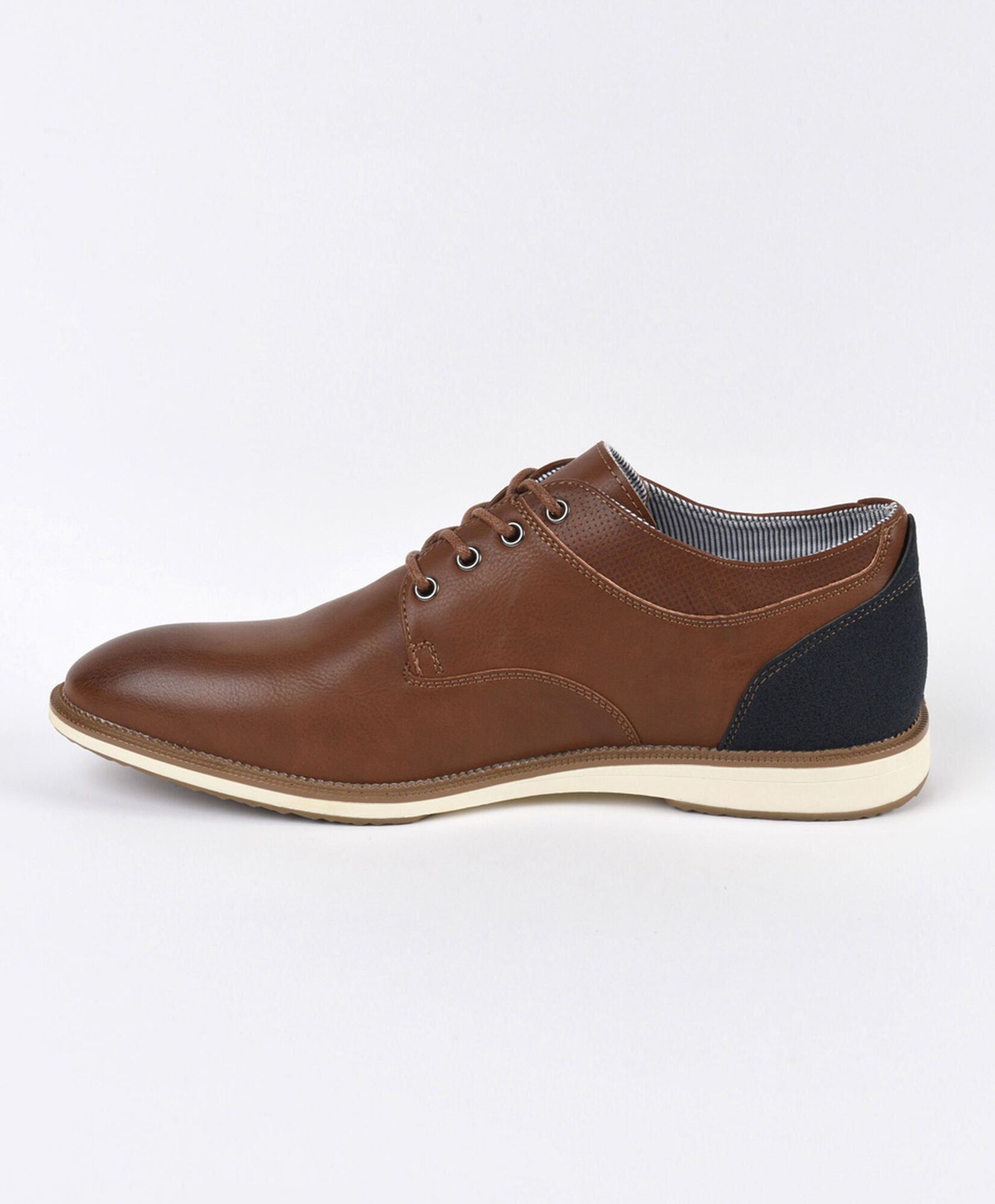 Zapato hombre gamuza en talón Zapato hombre gamuza en talón