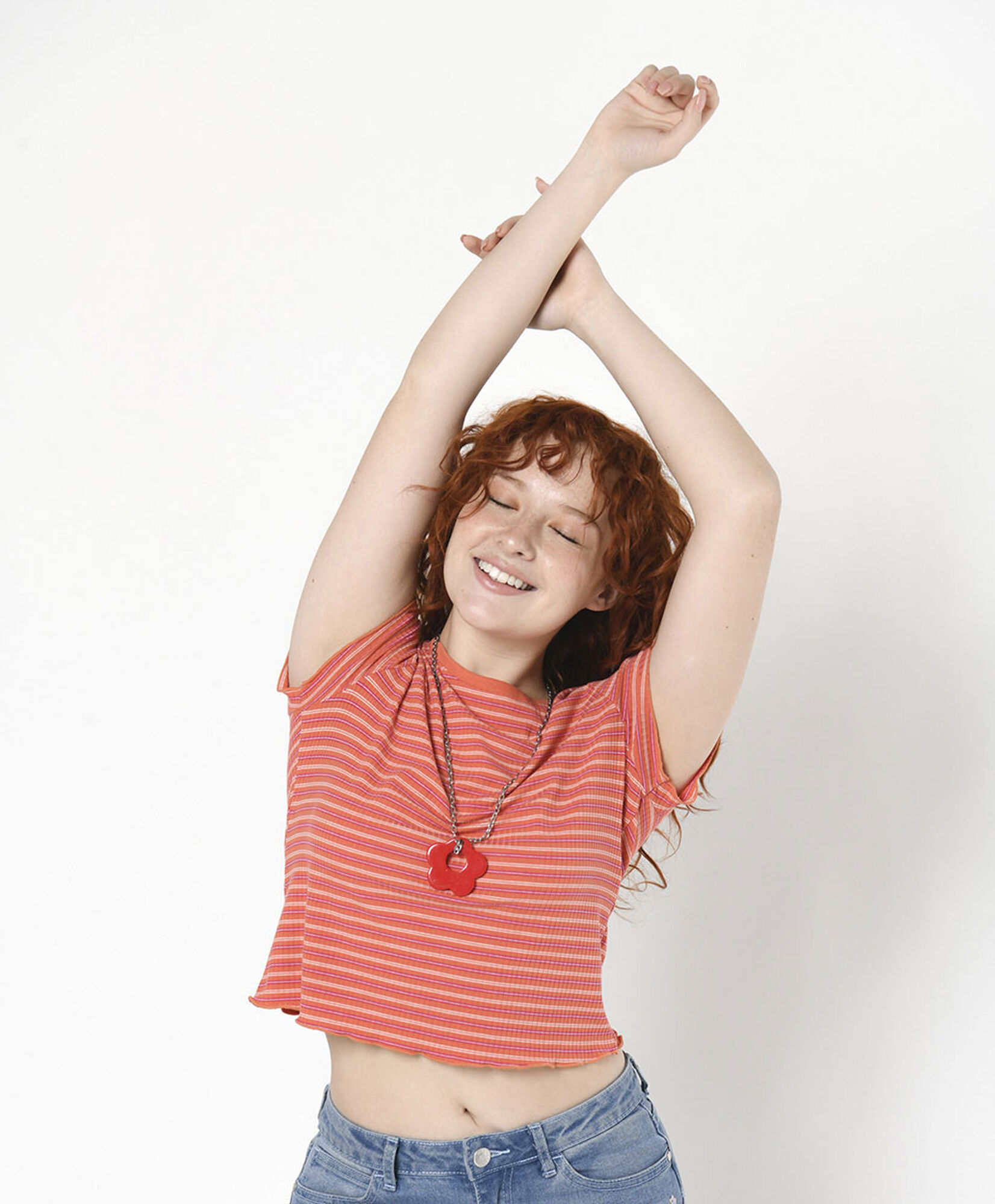 Polera mujer líneas roja Polera mujer líneas roja
