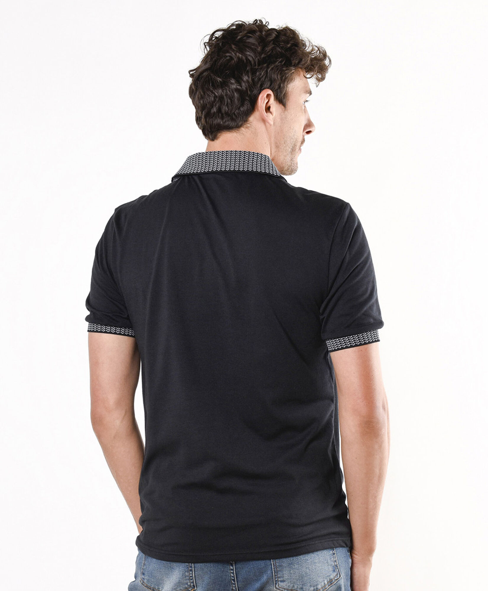 Polera hombre diseño cuello piqué Polera hombre diseño cuello piqué
