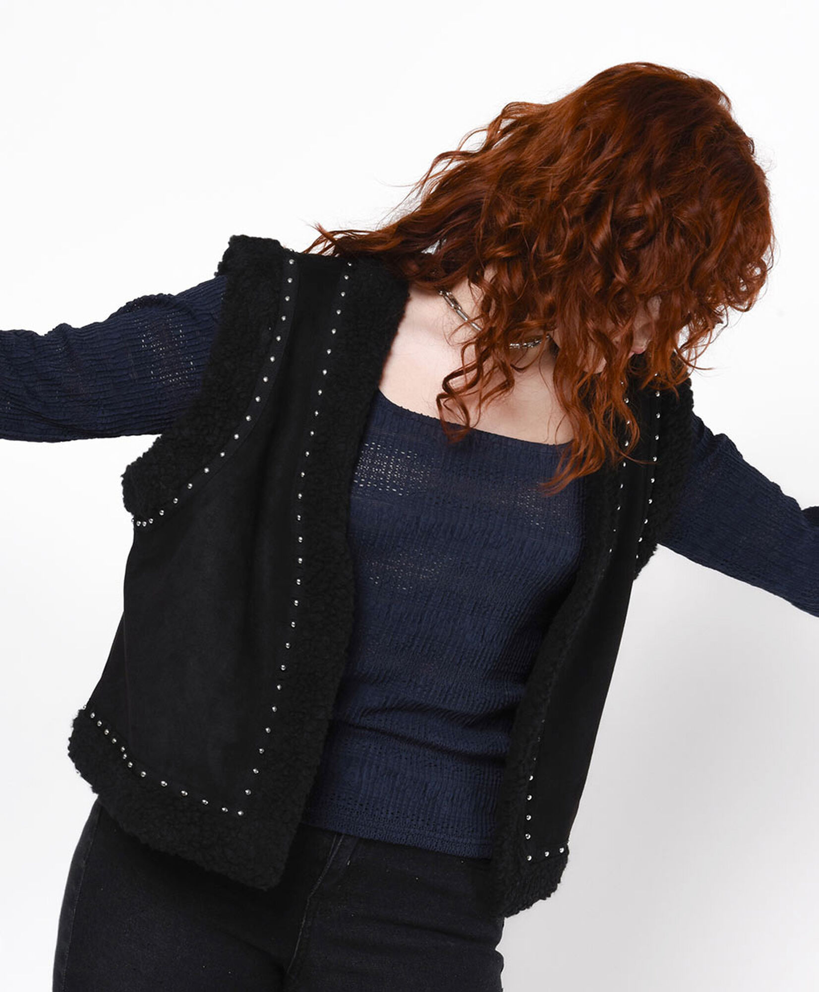 Chaqueta mujer tachas sin mangas Chaqueta mujer tachas sin mangas
