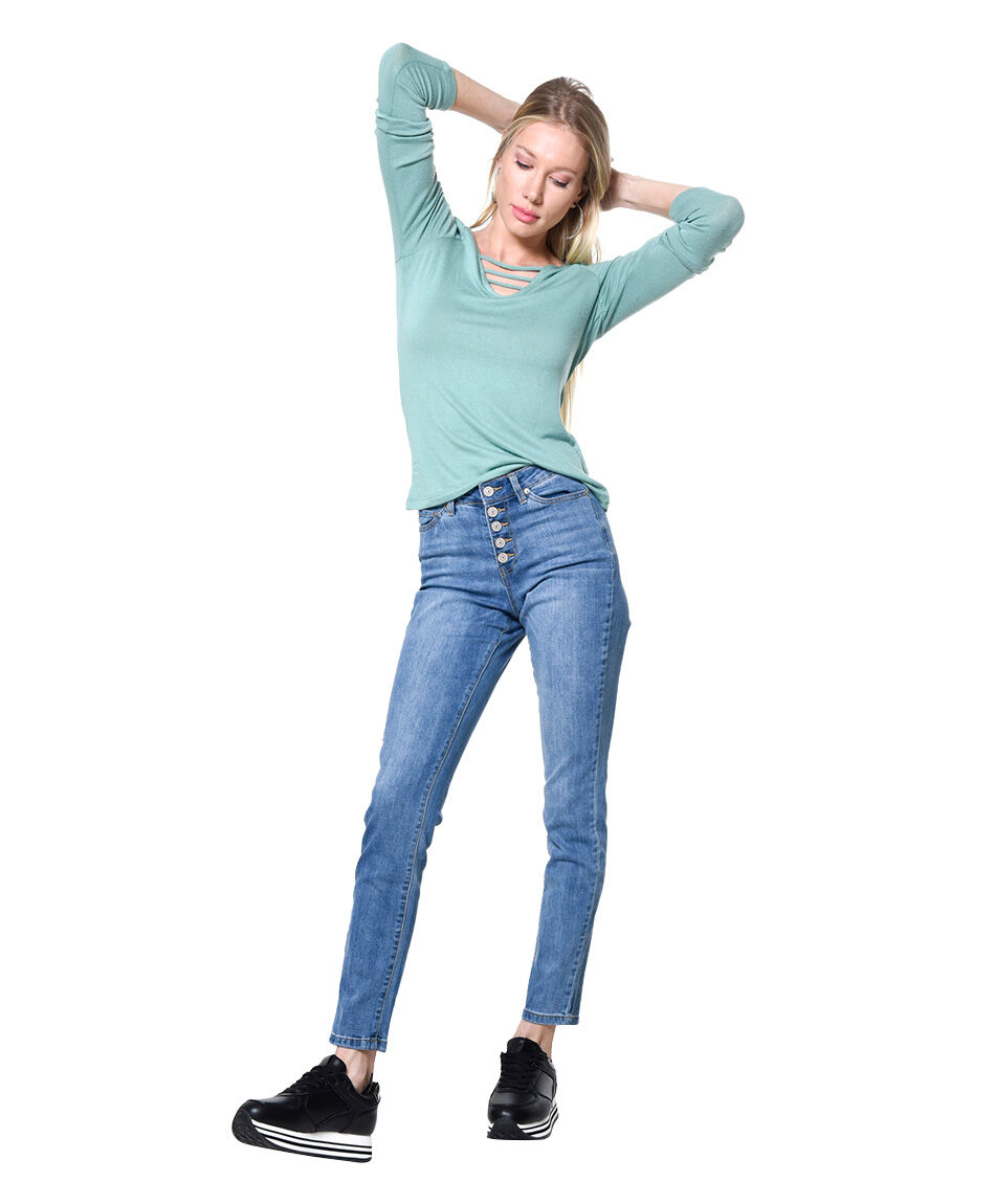 Jeans tiro alto botones