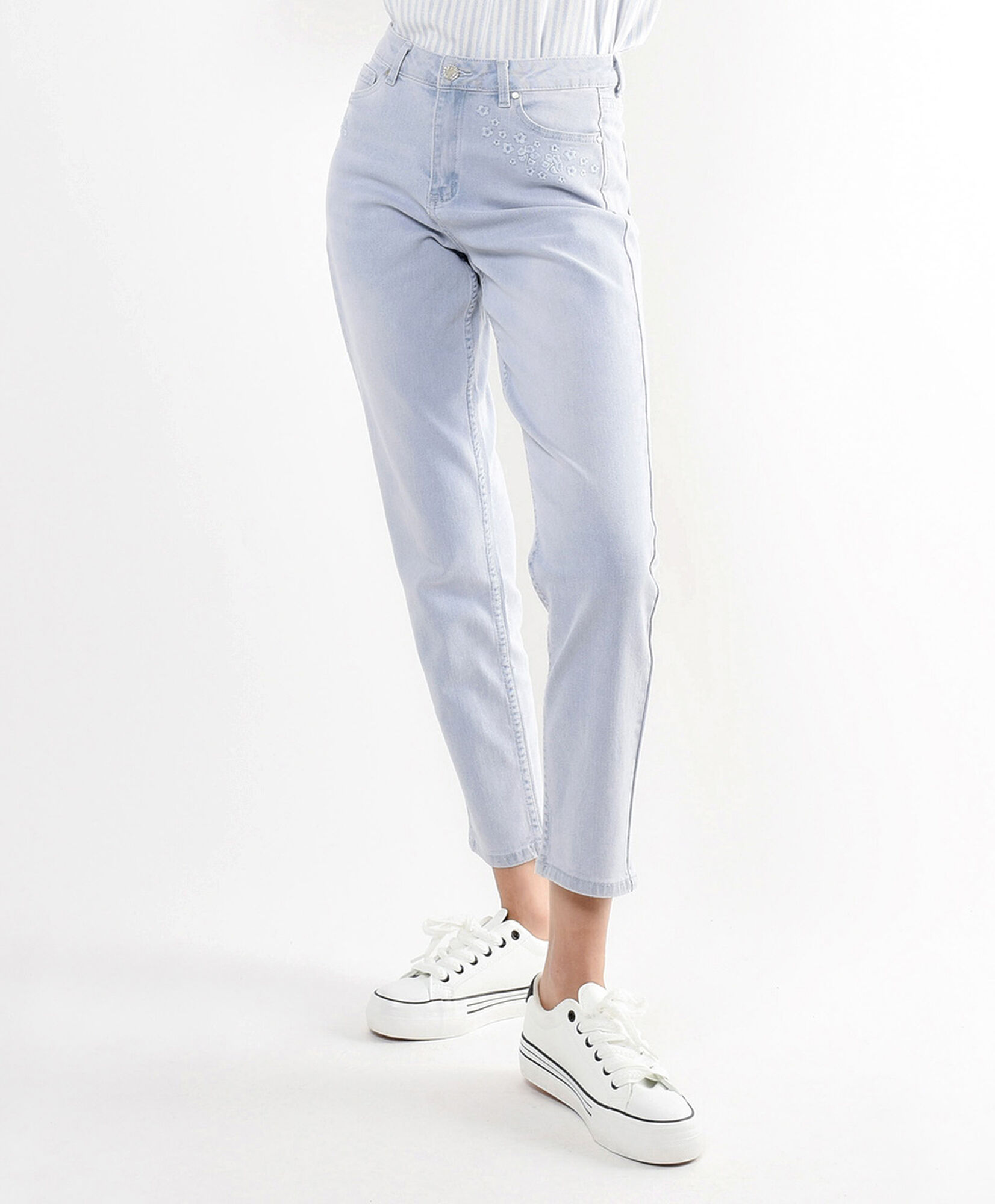 Jeans mujer florcitas bordadas skinny fit Jeans mujer florcitas bordadas skinny fit