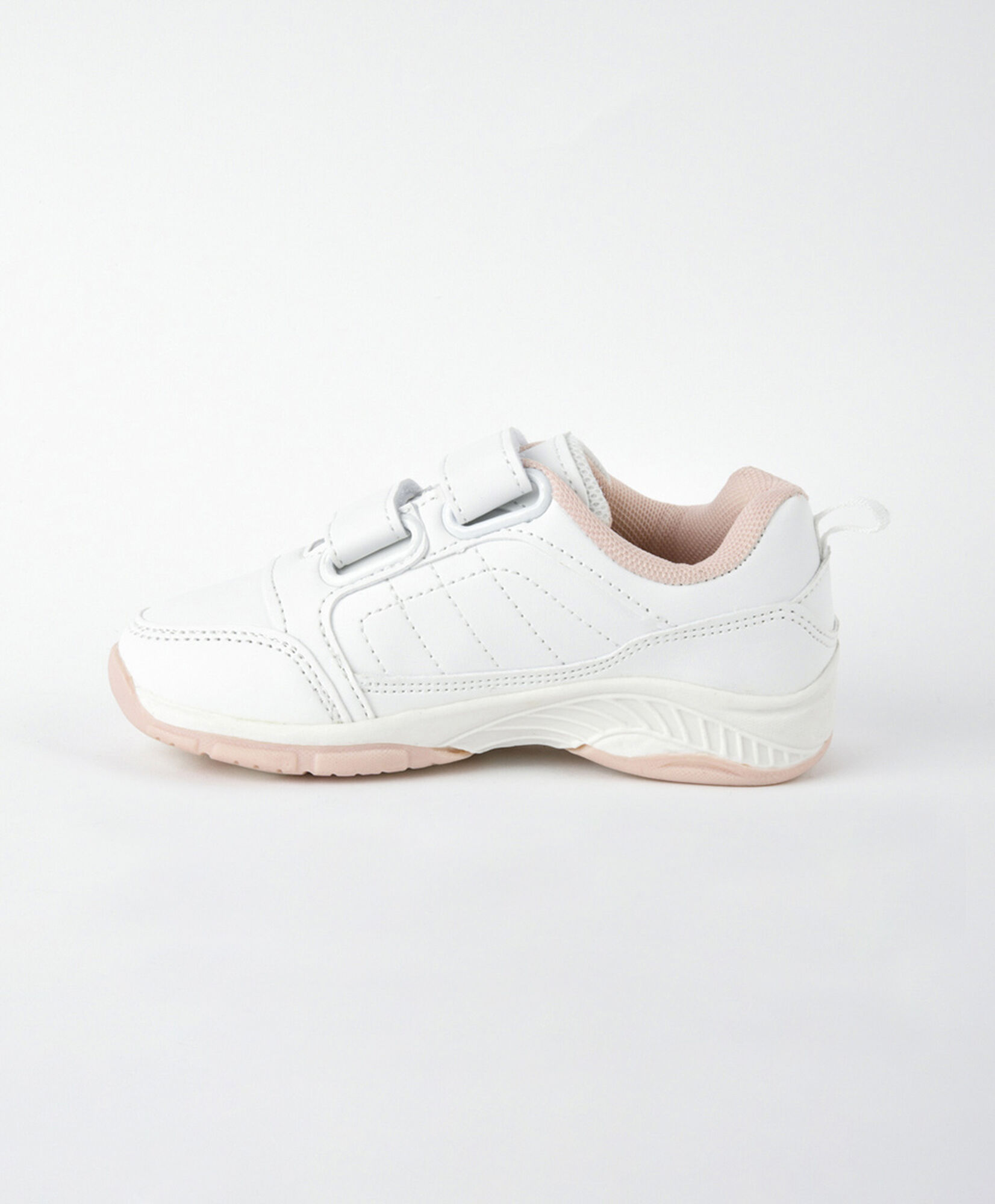 Zapatilla escolar (26 a 34) blanca estrella Zapatilla escolar (26 a 34) blanca estrella