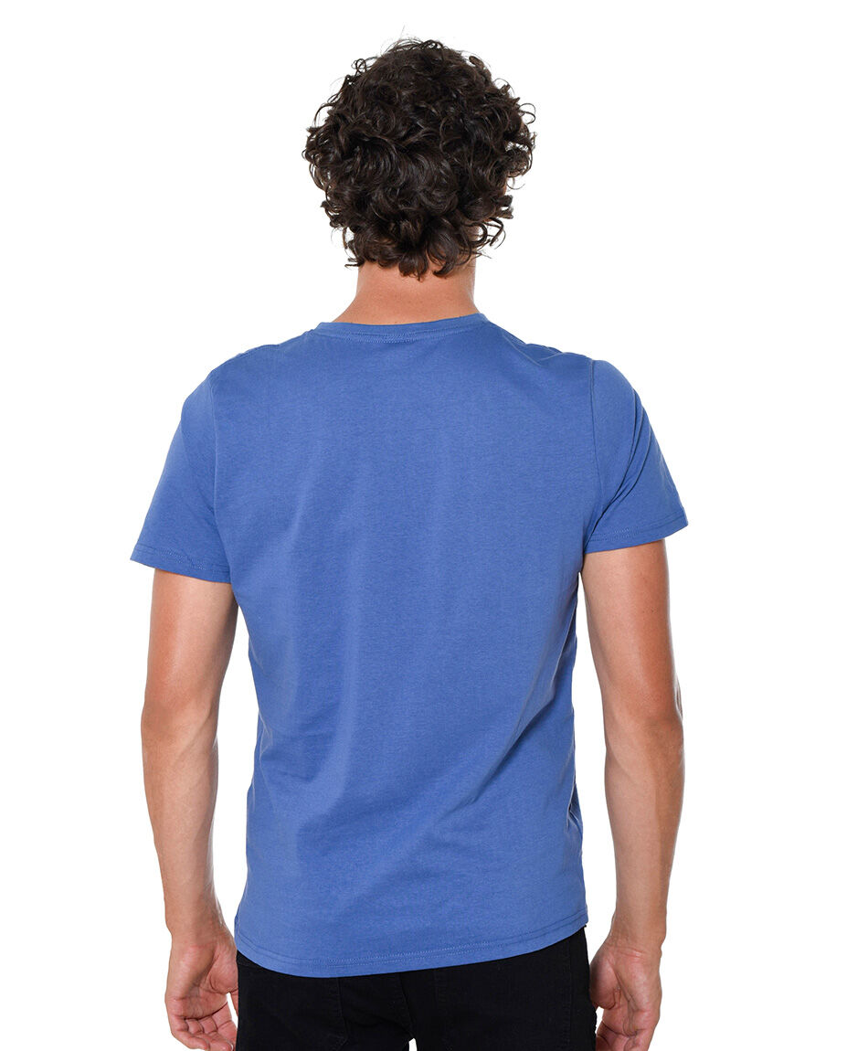 Polera estampada cuello v
