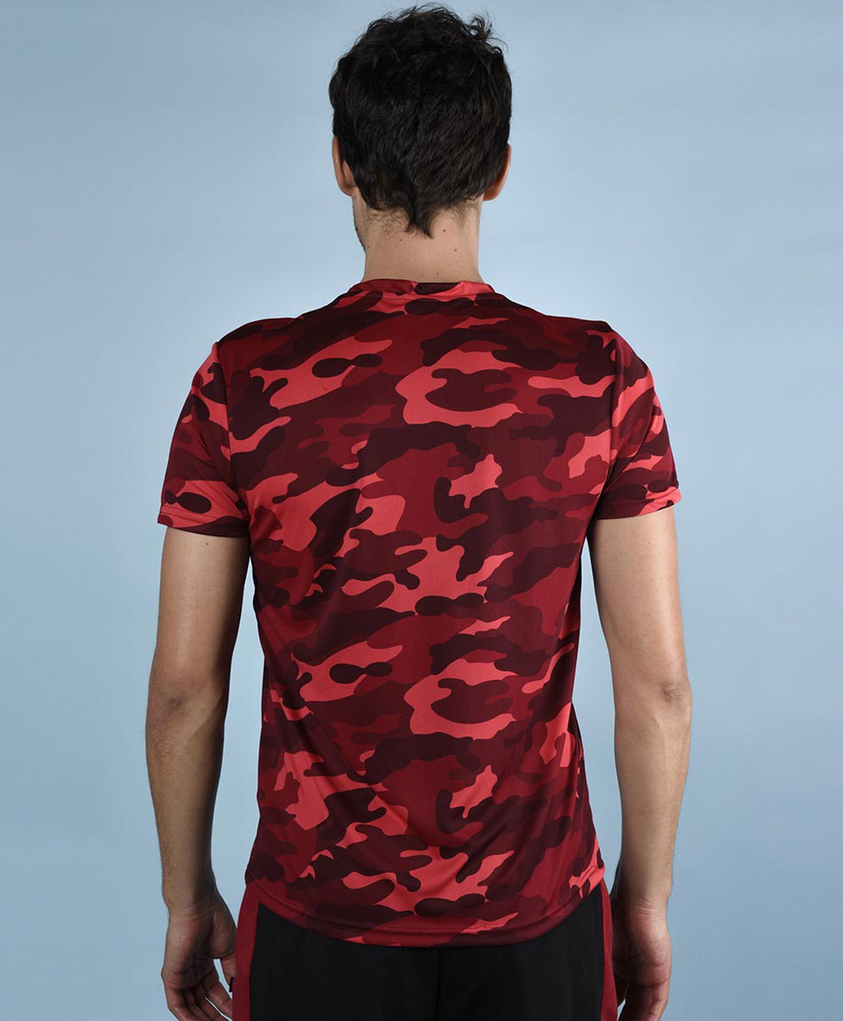 Polera deportiva manga corta cuello redondo Polera deportiva manga corta cuello redondo