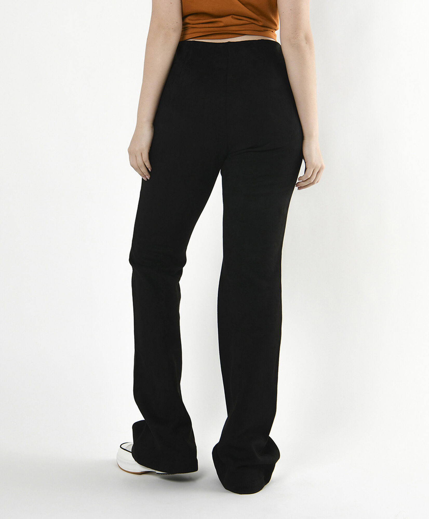 Pantalón mujer suede negro wide Pantalón mujer suede negro wide