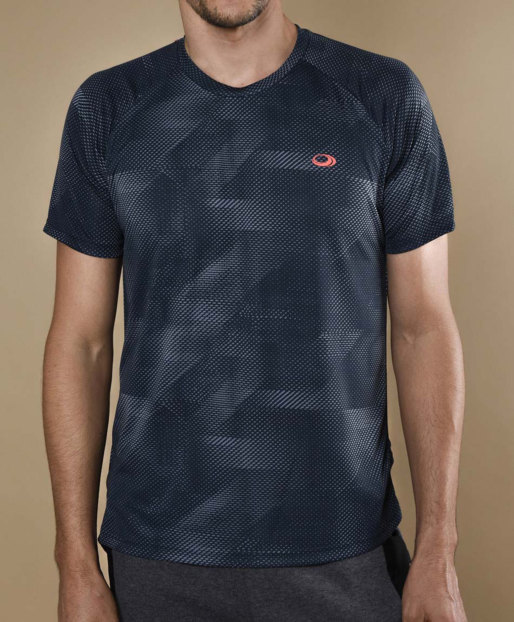 Polera deportiva manga corta cuello redondo Polera deportiva manga corta cuello redondo