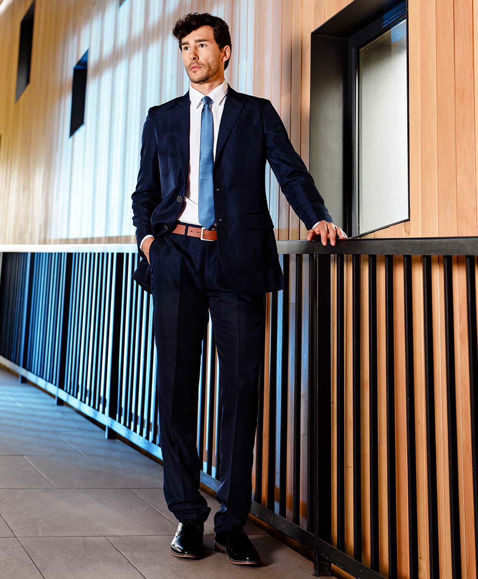 Traje de vestir hombre color azul Traje de vestir hombre color azul