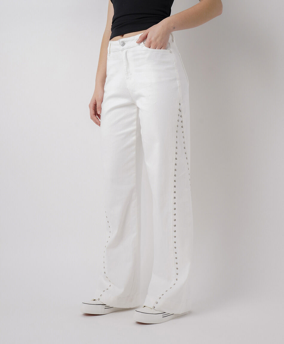 Jeans mujer wide leg blancos tachas