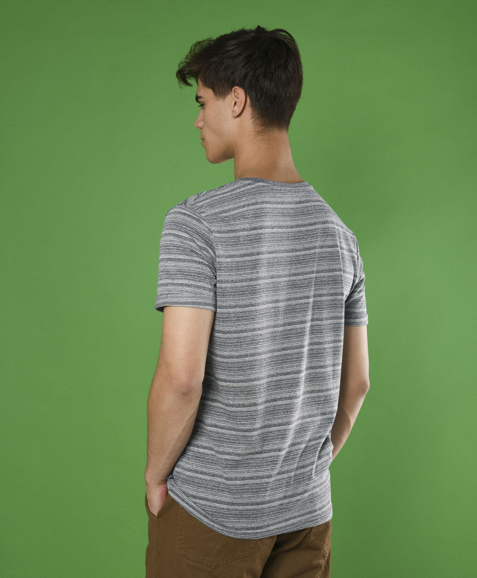 Polera manga corta cuello redondo