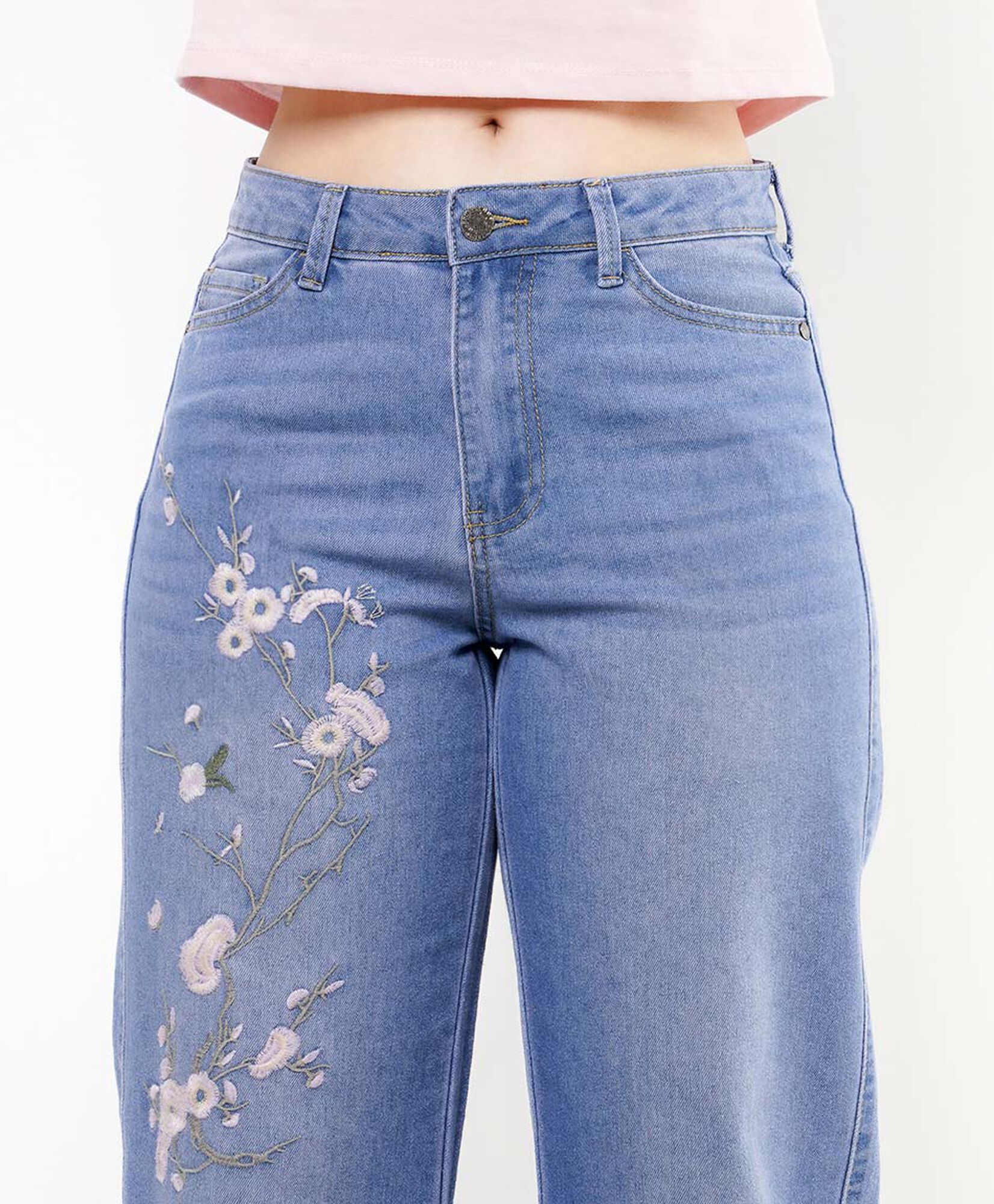 Jeans mujer flores bordadas wide Jeans mujer flores bordadas wide