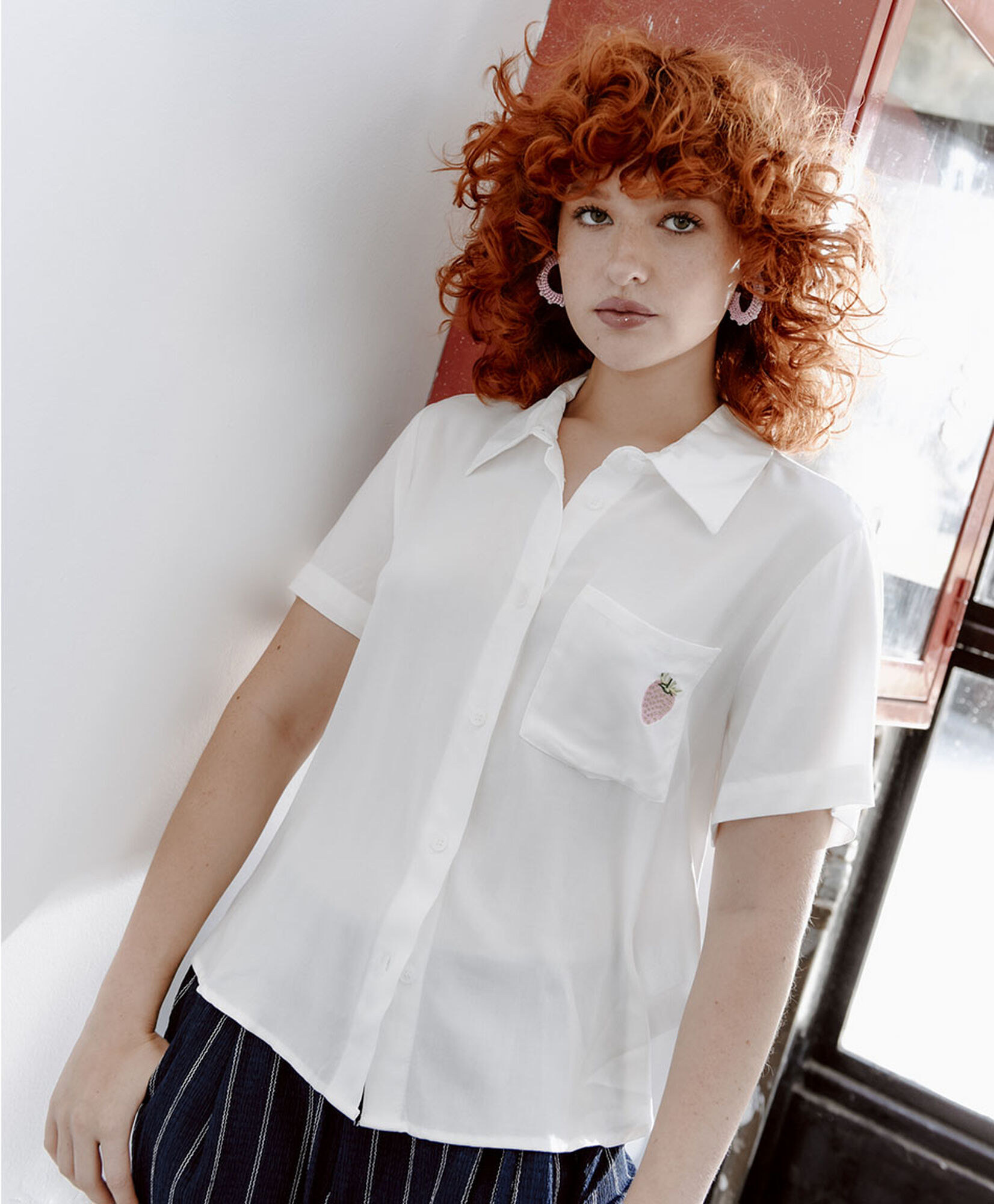 Blusa mujer frutilla bordada Blusa mujer frutilla bordada