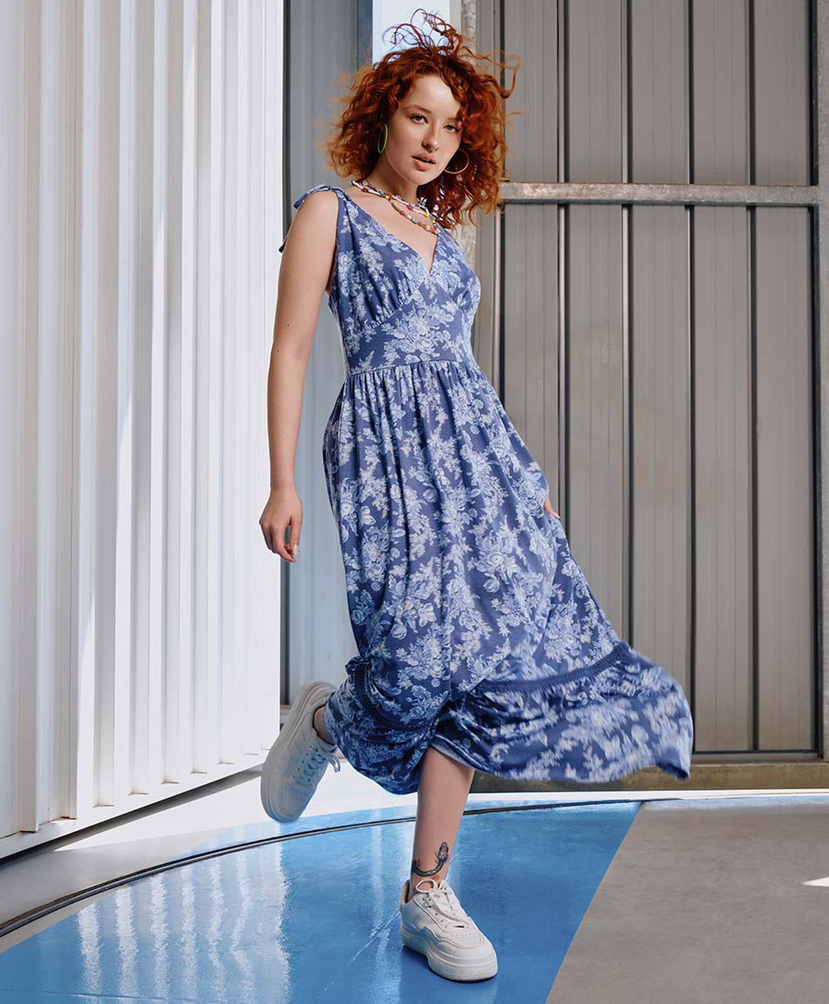 Vestido mujer floreado azul Vestido mujer floreado azul
