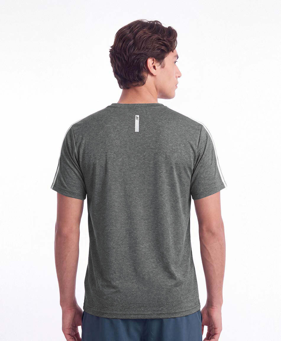 Polera deportiva hombre l&iacute;neas gris