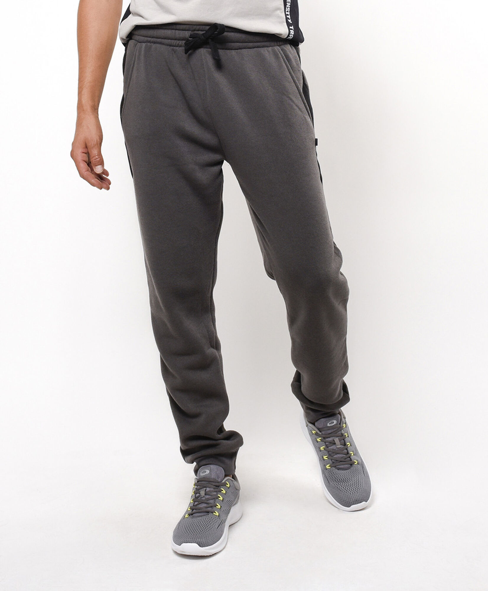 Pantalón deportivo hombre línea negra Pantalón deportivo hombre línea negra