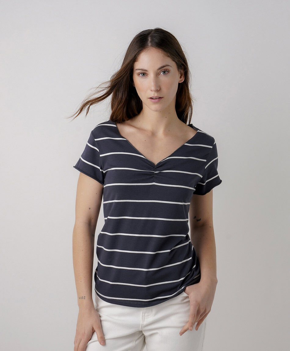 Polera mujer l&iacute;neas cuello v