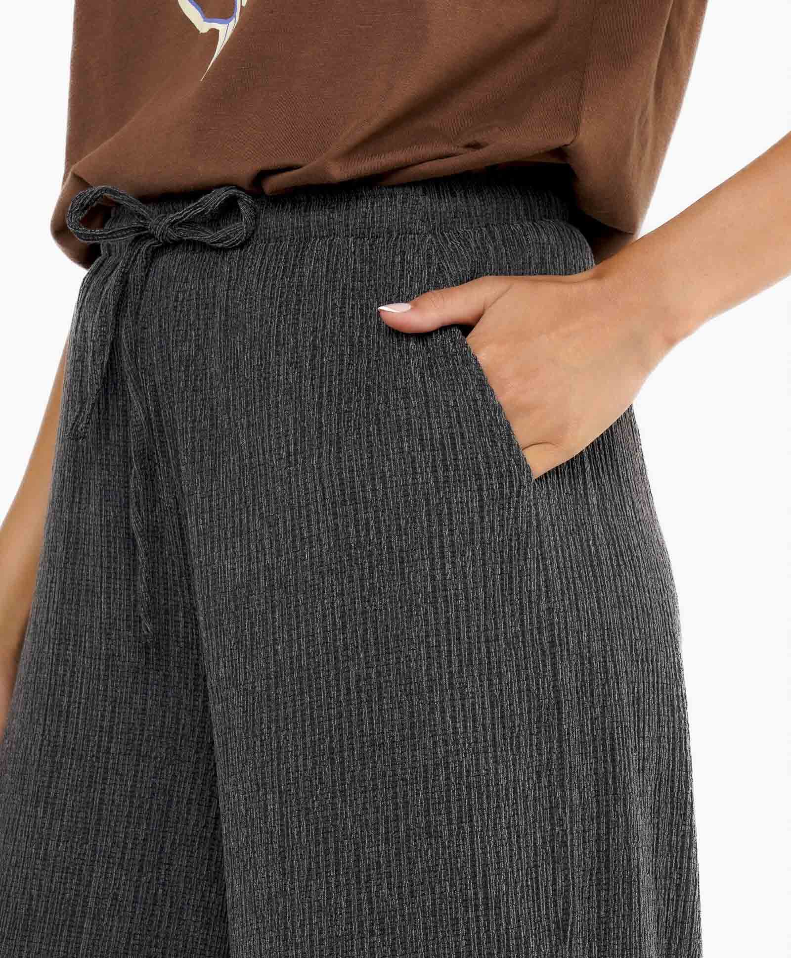 Pantal&oacute;n mujer pliss&eacute; marengo