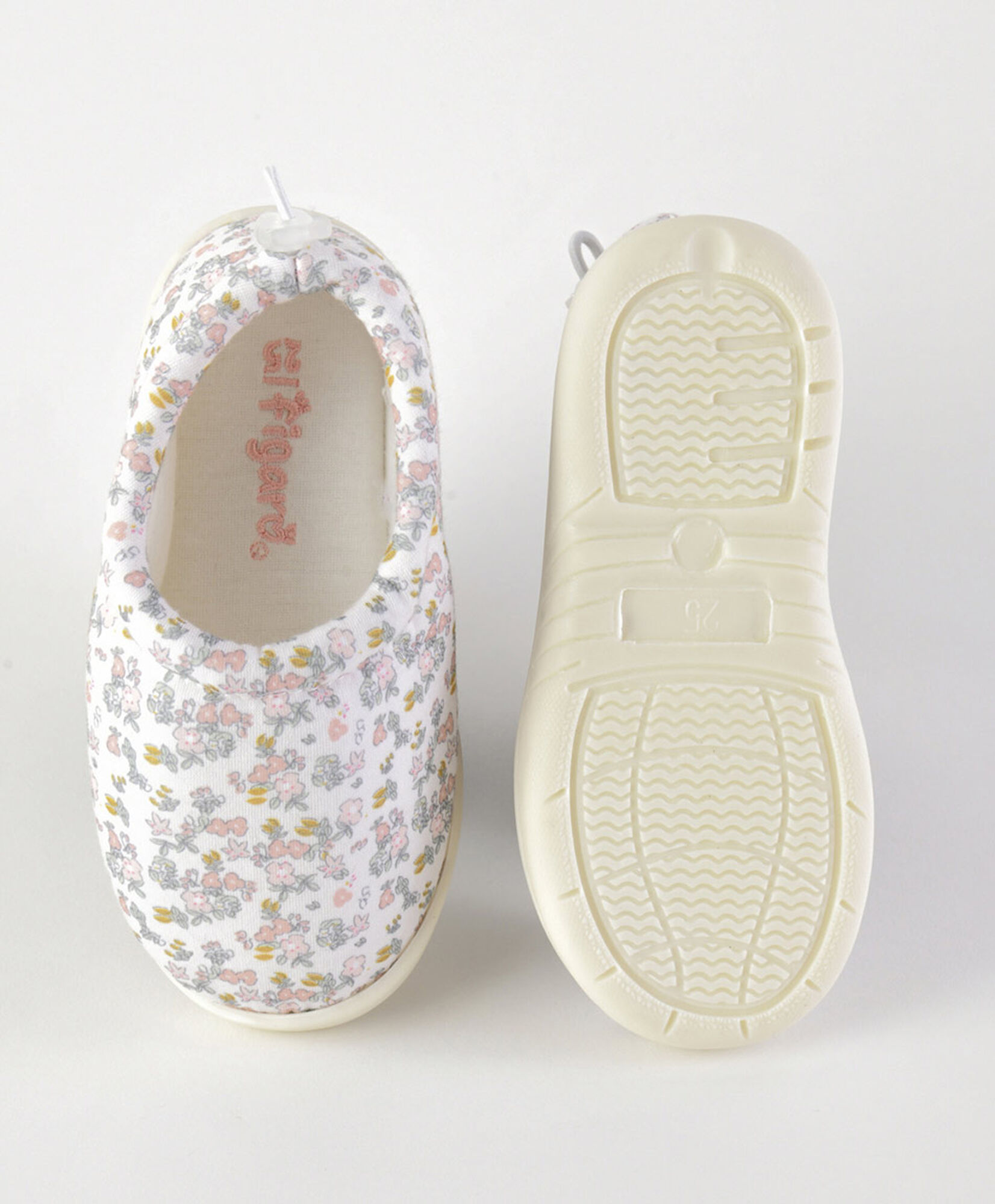 Pantufla infantil (20 a 25) florcitas Pantufla infantil (20 a 25) florcitas