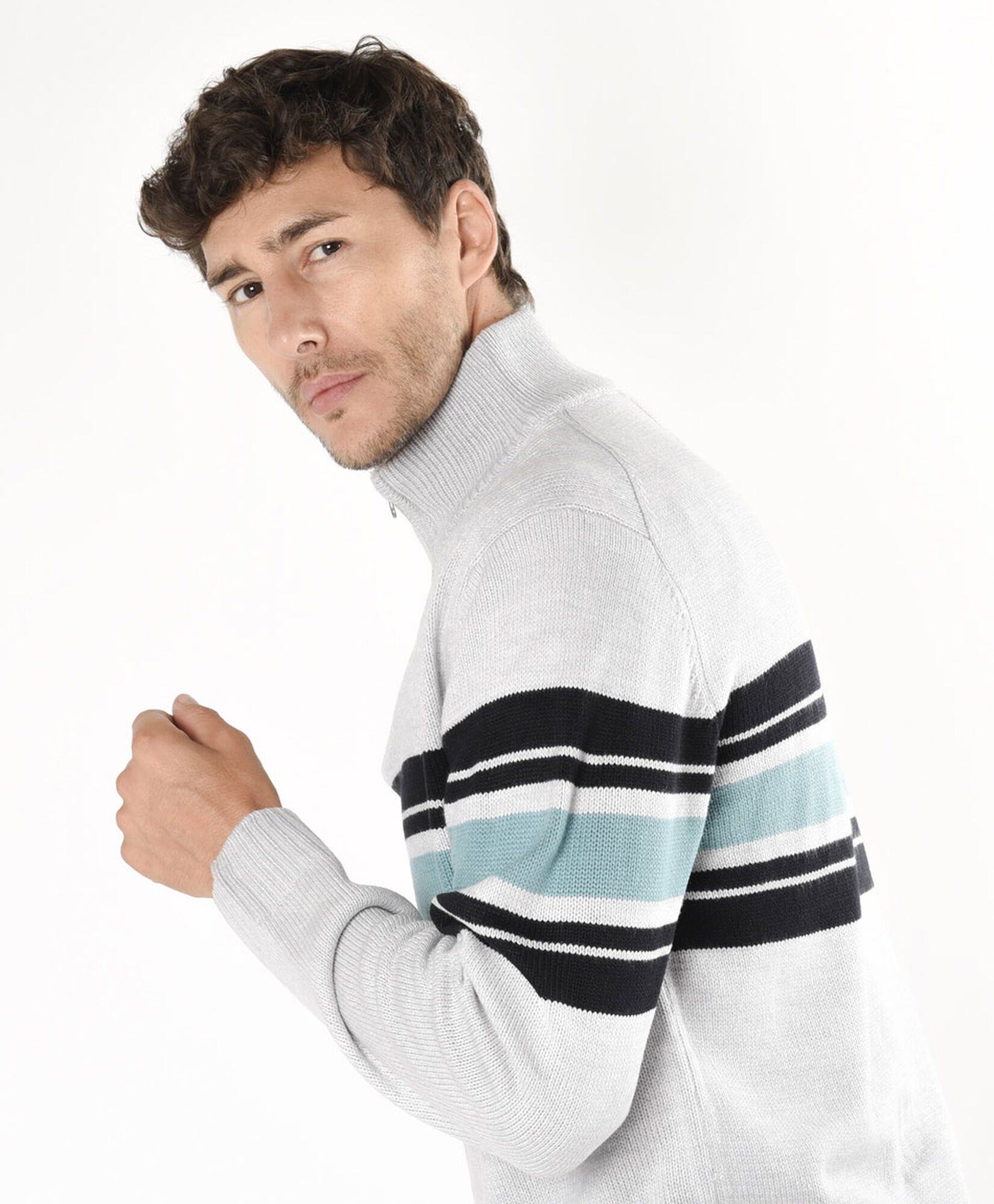 Sweater hombre líneas tricolor gris Sweater hombre líneas tricolor gris