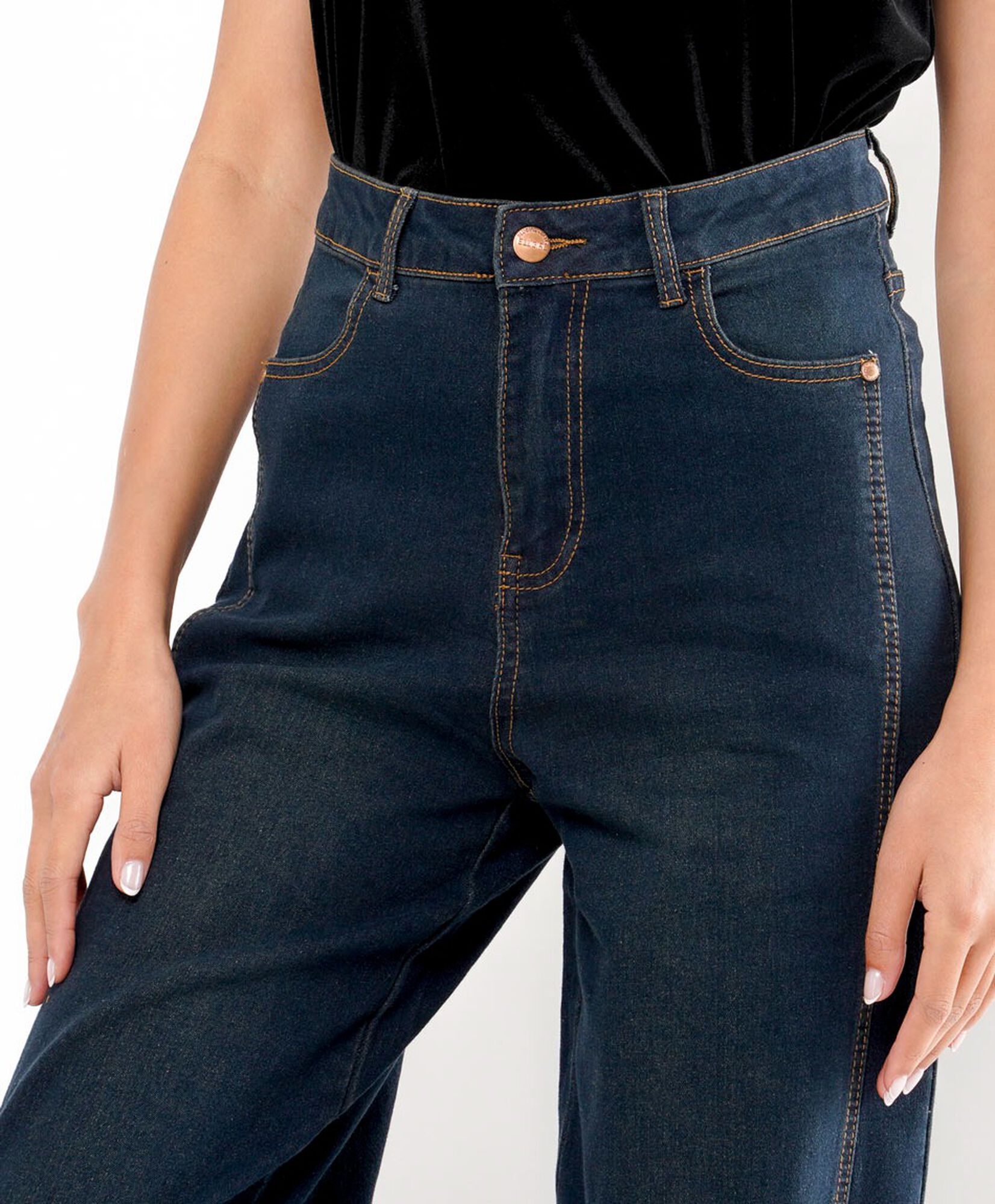 Jeans mujer corte lateral wide Jeans mujer corte lateral wide