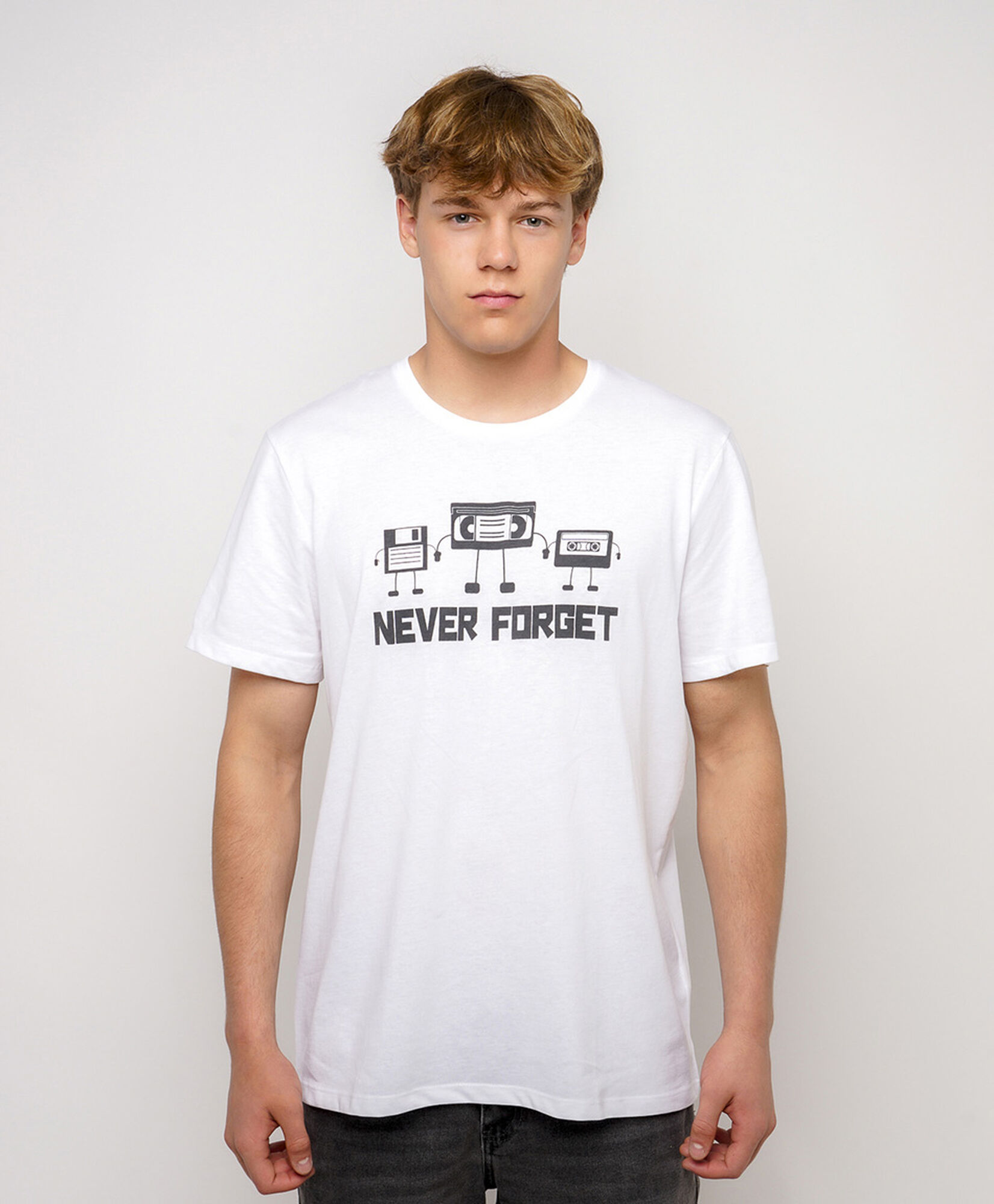 Polera hombre never forget Polera hombre never forget