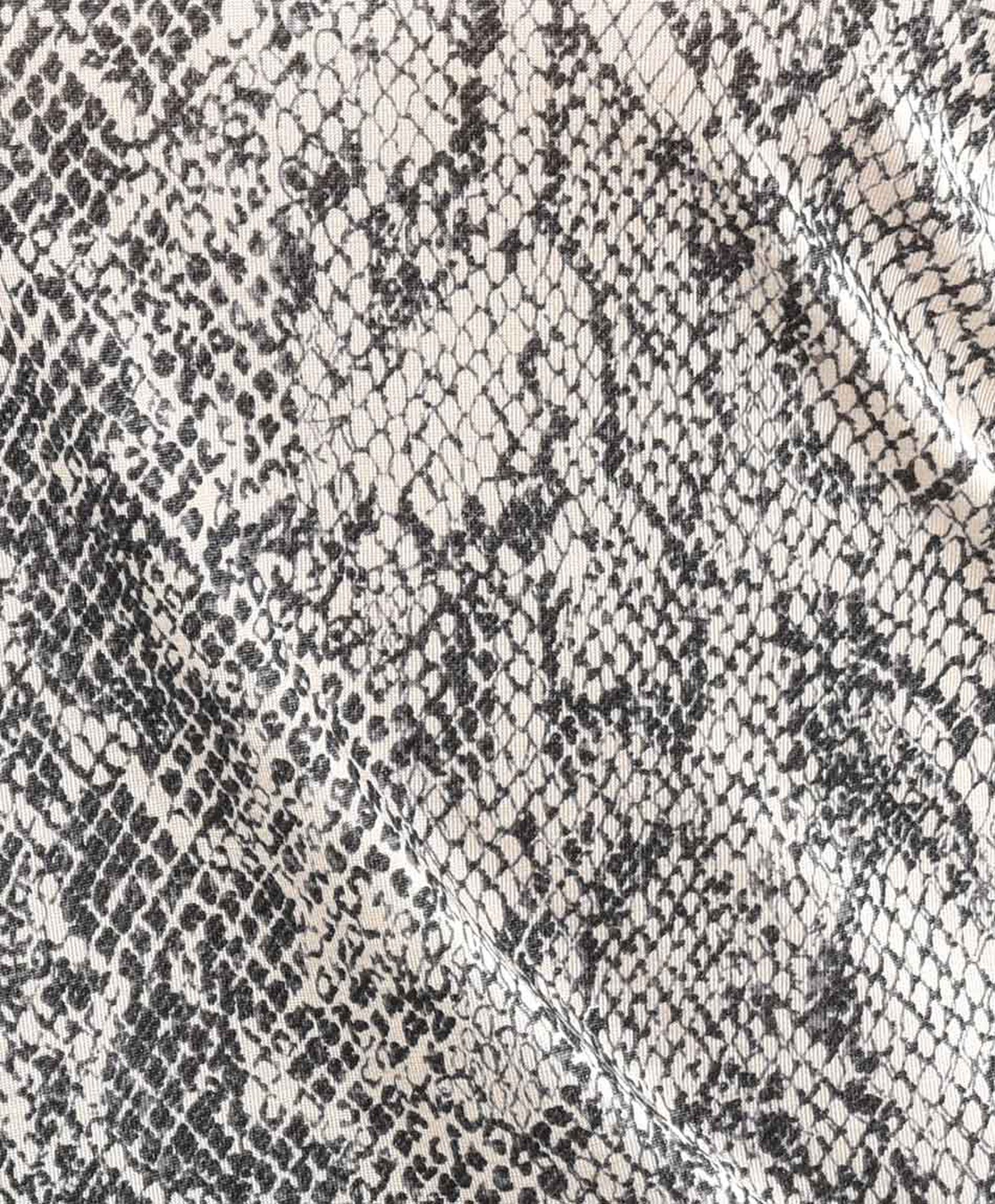 Polera mujer animal print serpiente Polera mujer animal print serpiente